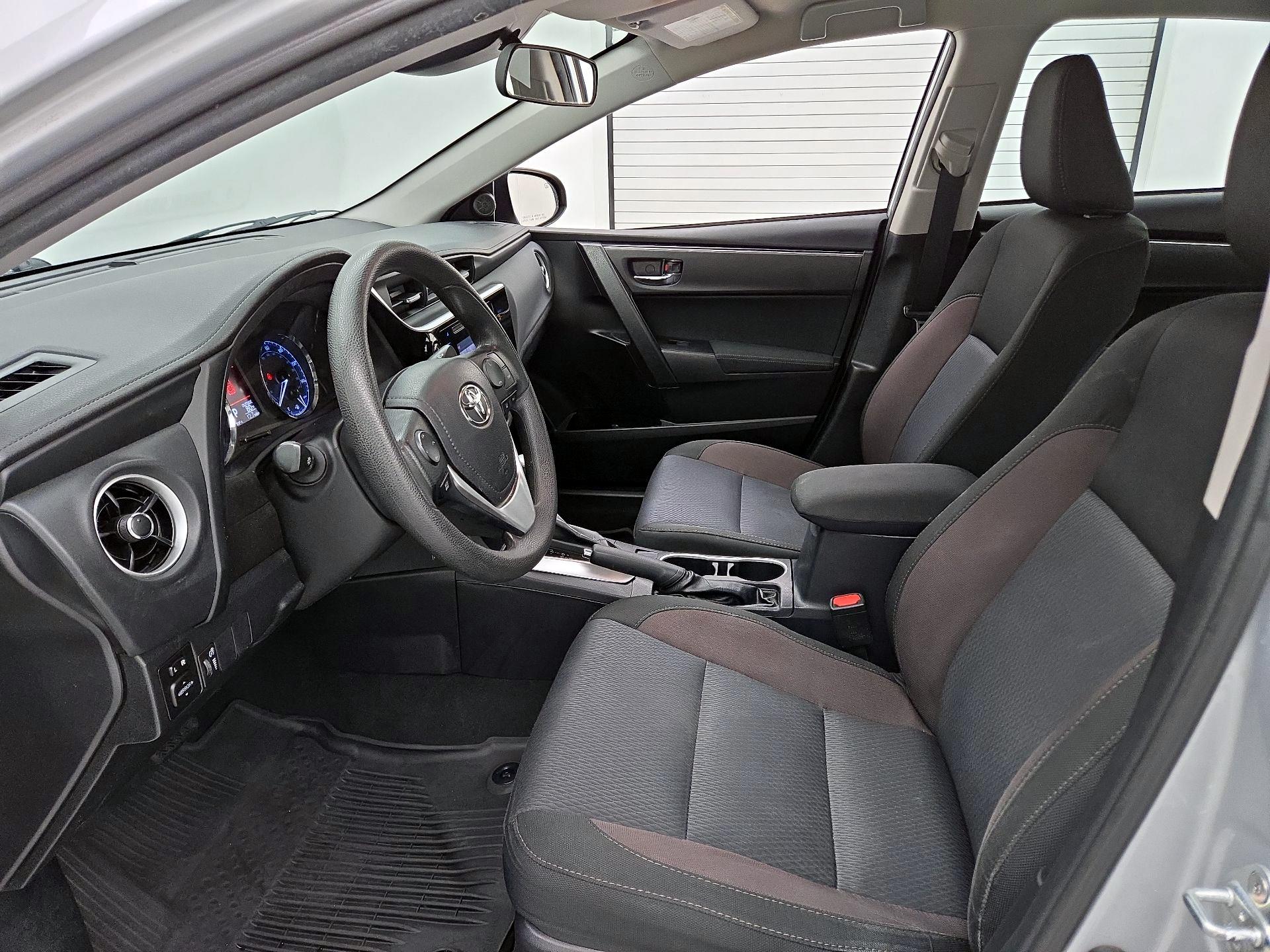Thumbnail: 2018 Toyota Corolla - 11