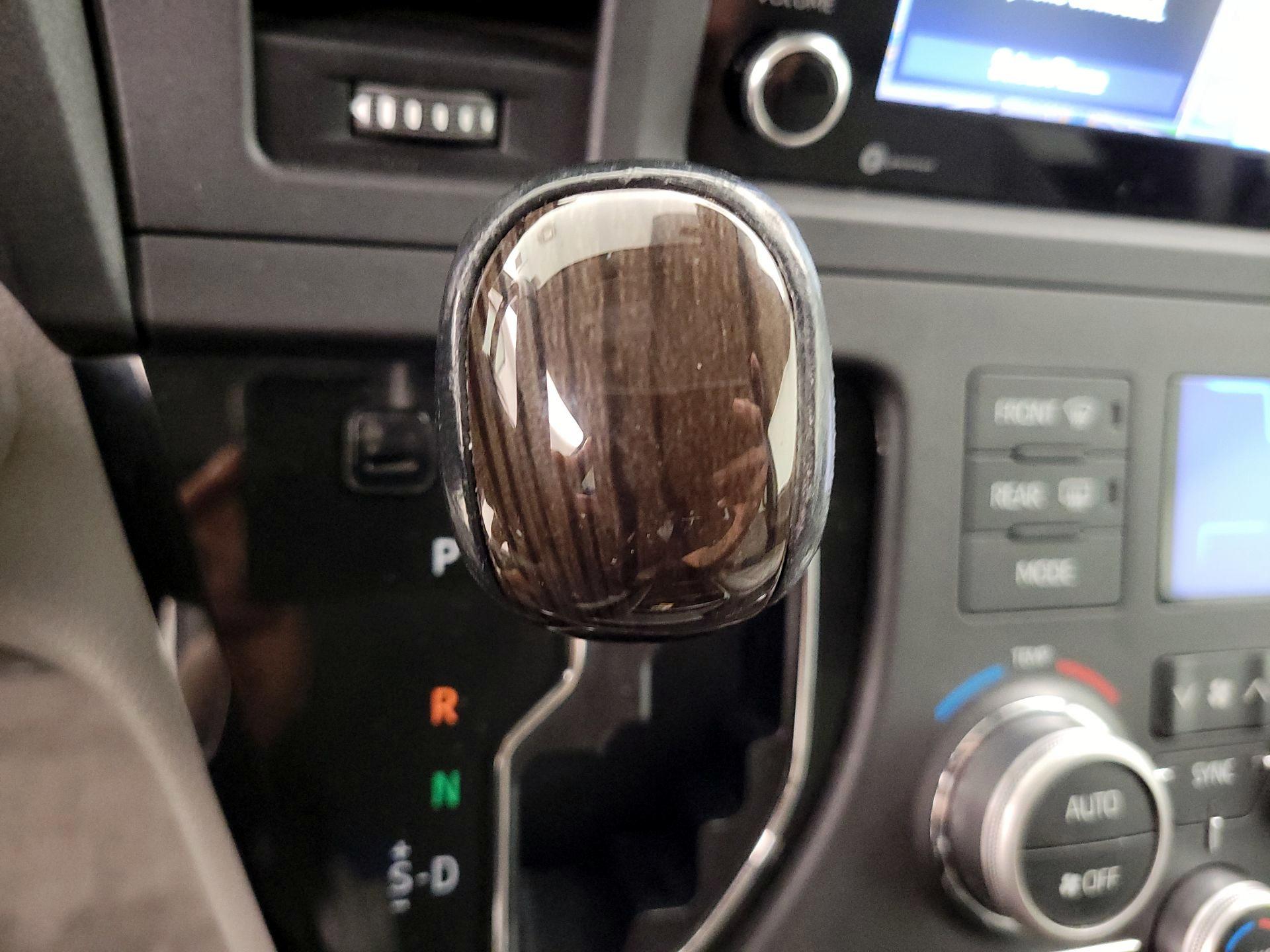 Thumbnail: 2020 Toyota Sienna - 17