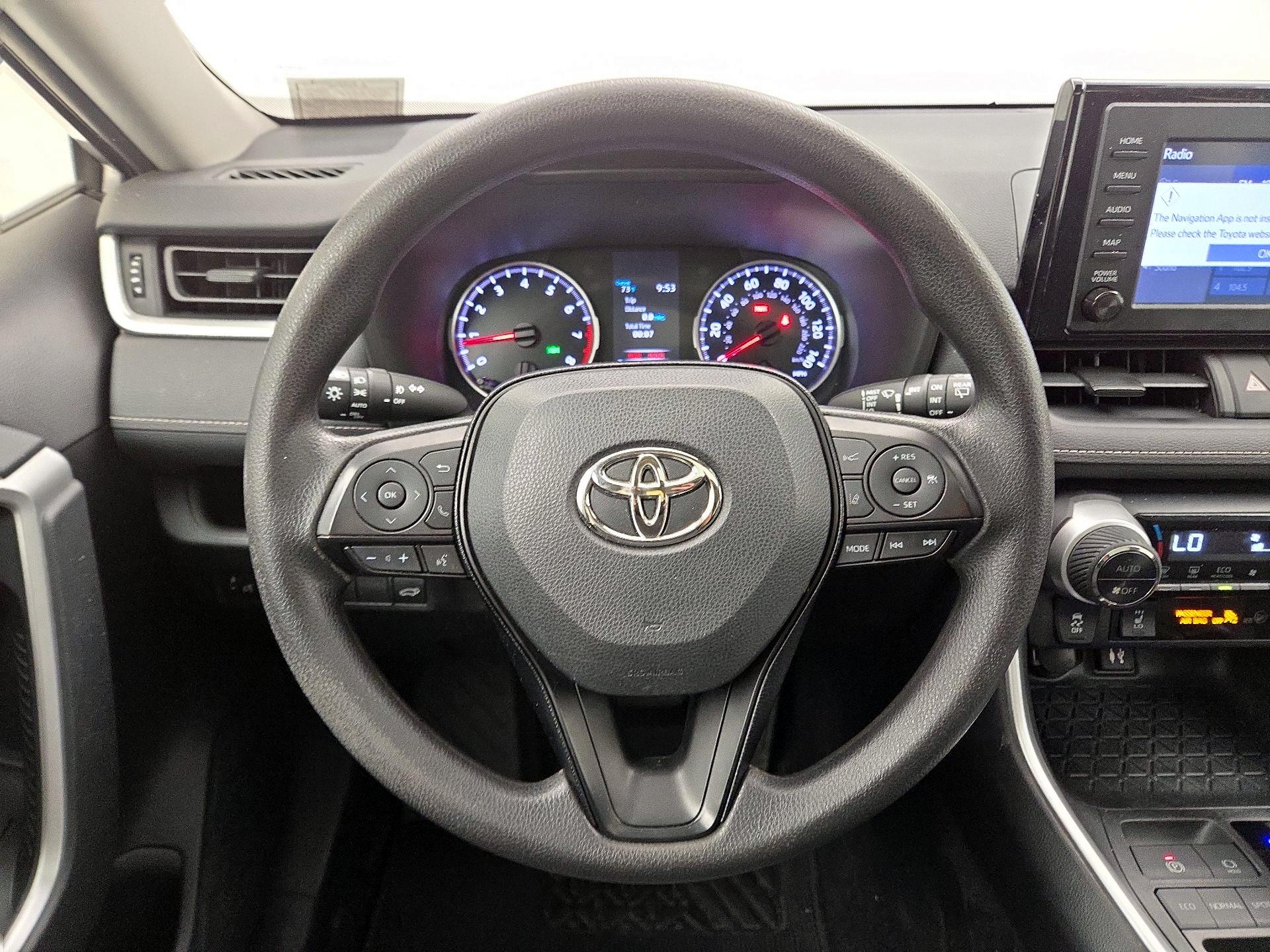 Thumbnail: 2019 Toyota RAV4 - 10