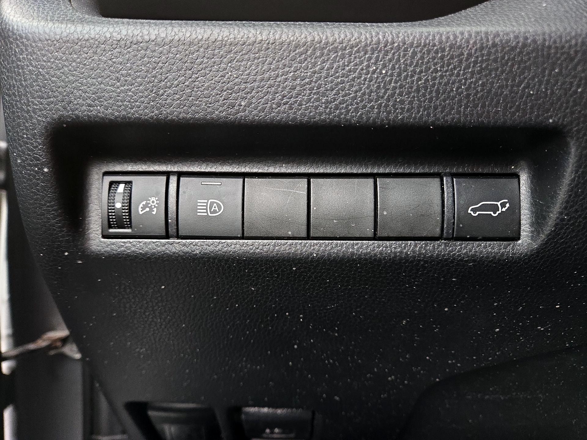 Thumbnail: 2019 Toyota RAV4 - 13