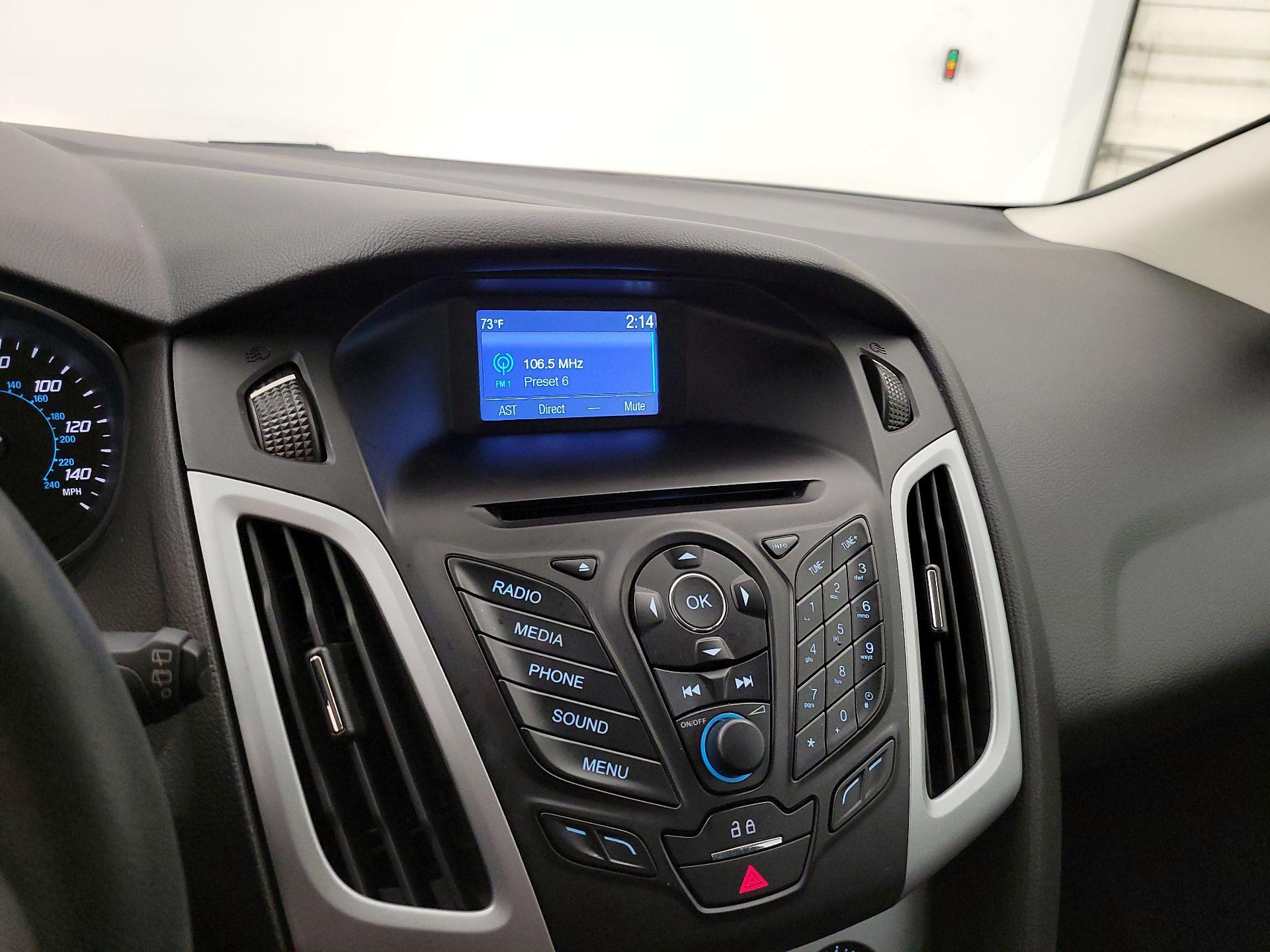 Thumbnail: 2014 Ford Focus - 14