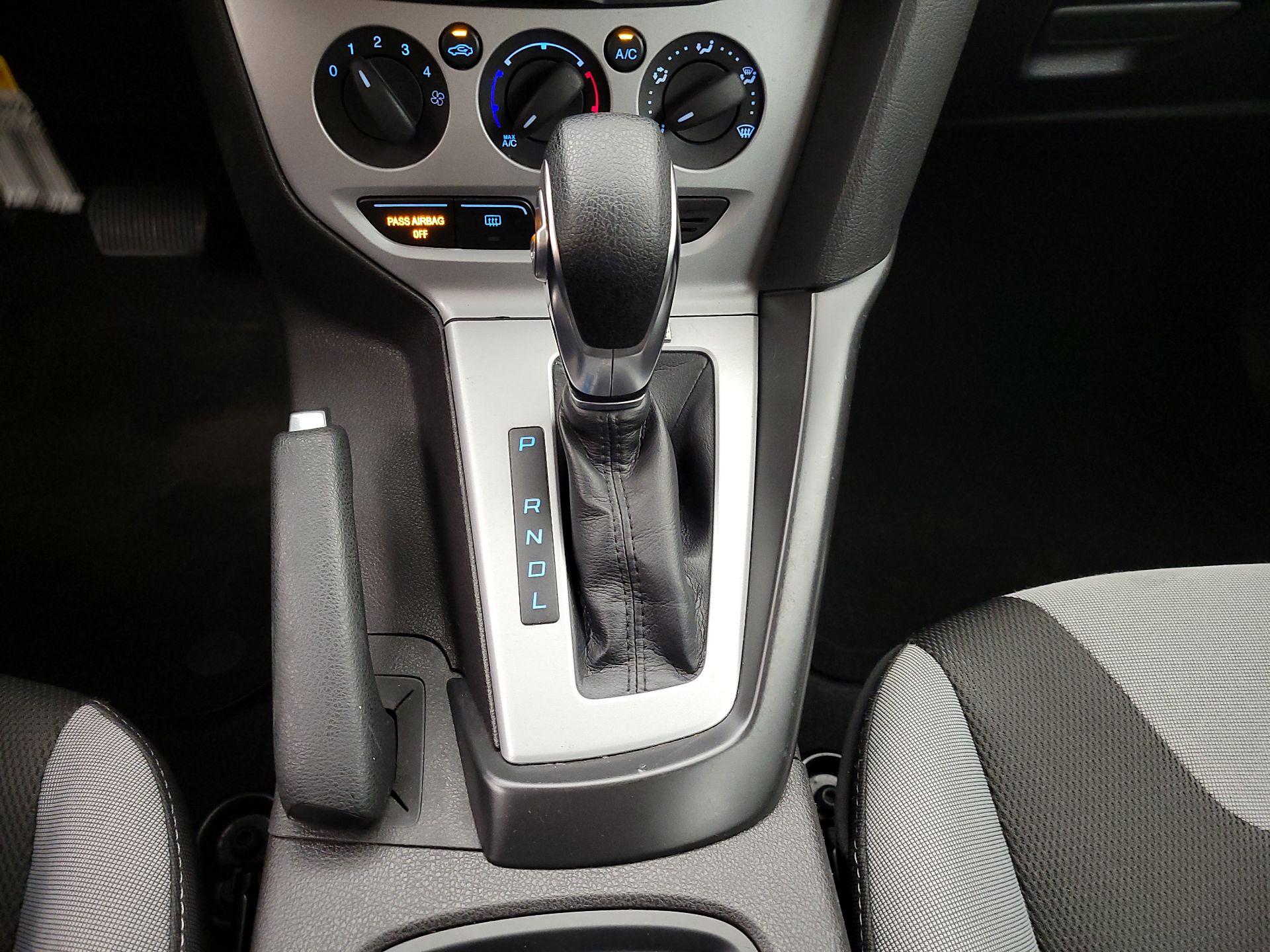Thumbnail: 2014 Ford Focus - 16
