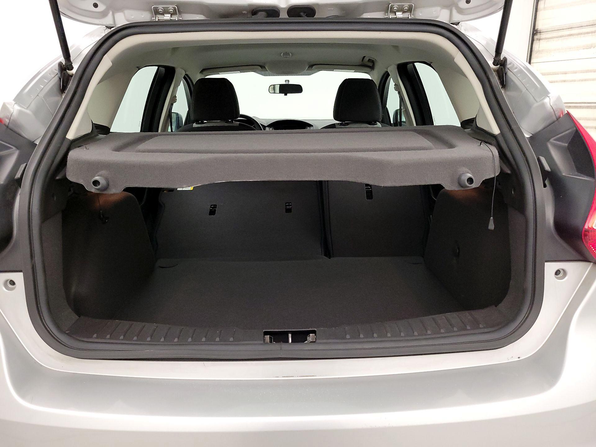 Thumbnail: 2014 Ford Focus - 20