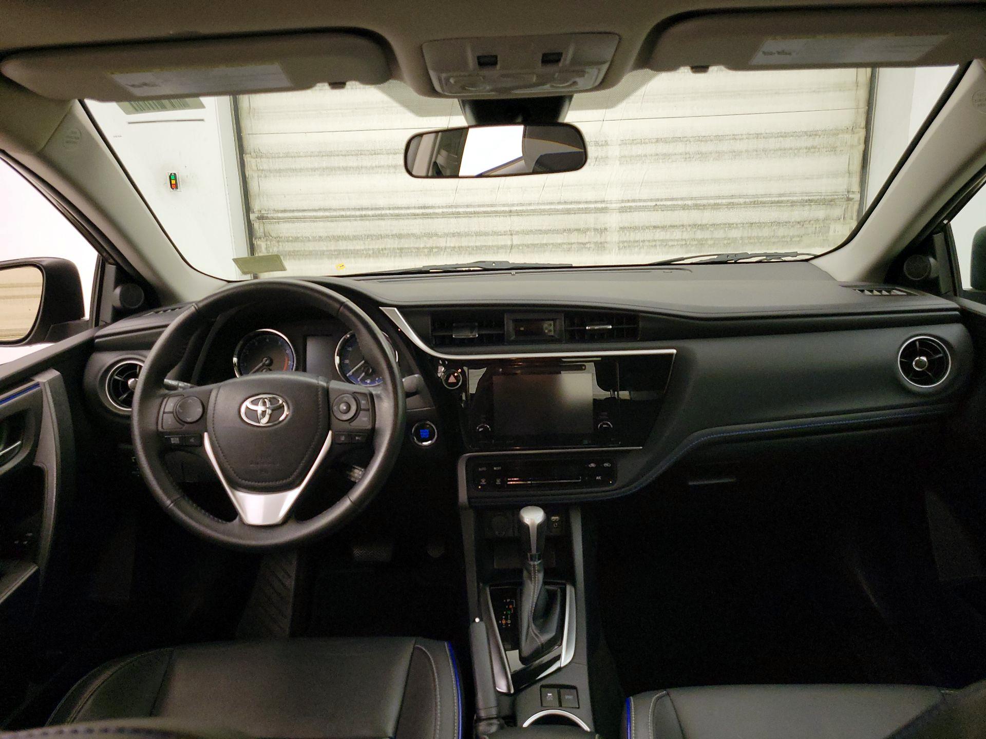Thumbnail: 2018 Toyota Corolla - 9