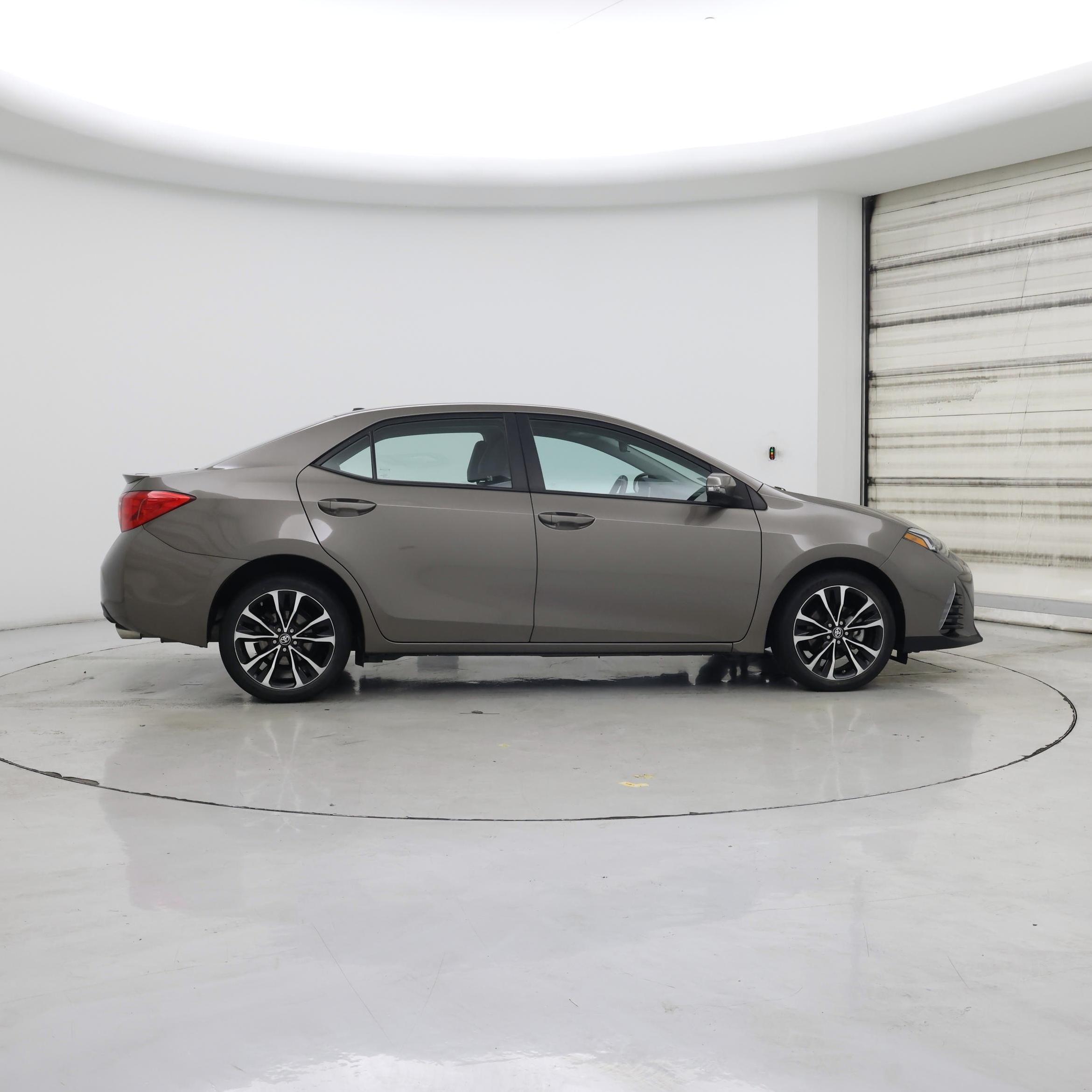 Thumbnail: 2018 Toyota Corolla - 7