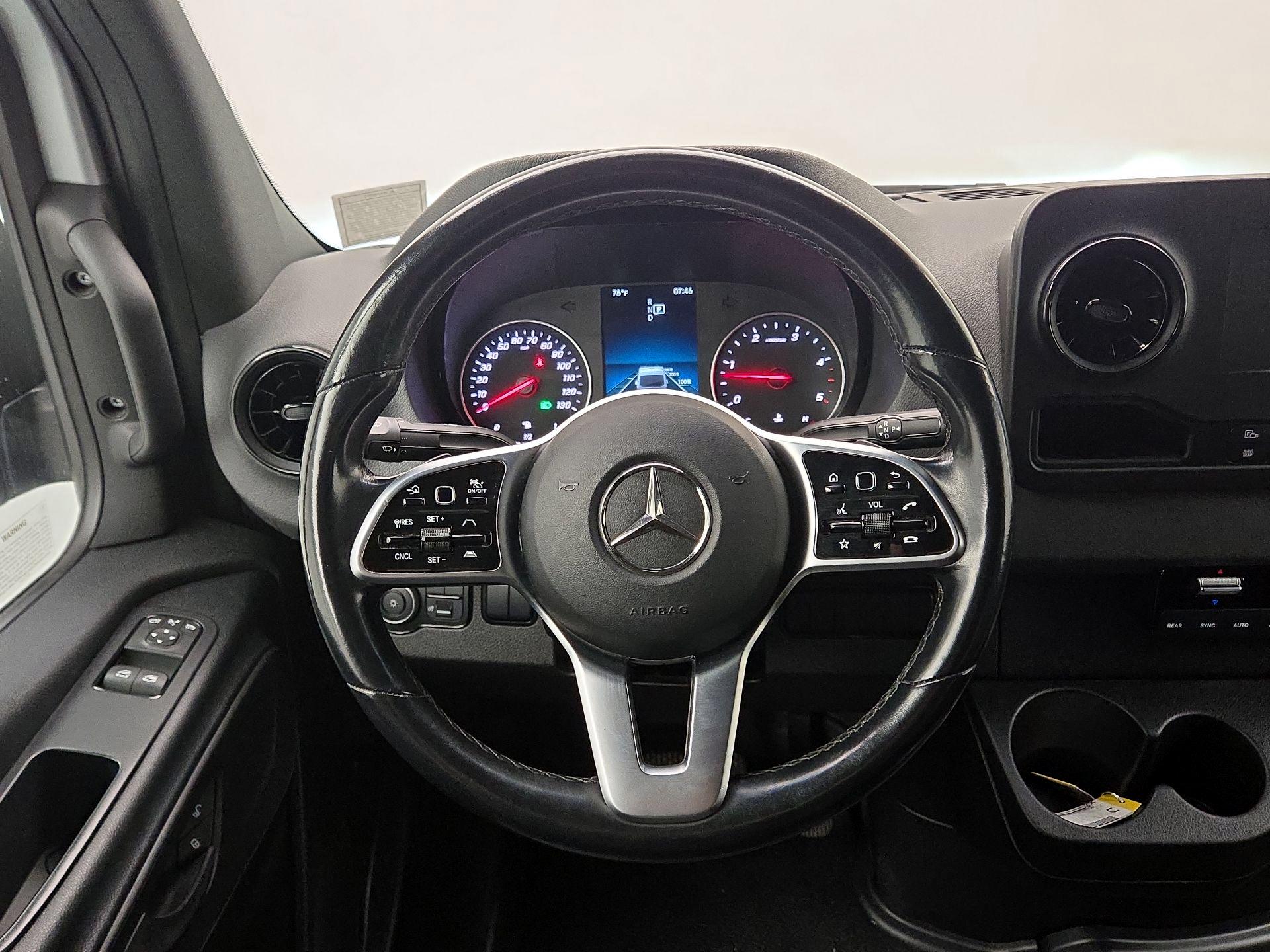 Thumbnail: 2021 Mercedes-Benz Sprinter - 10