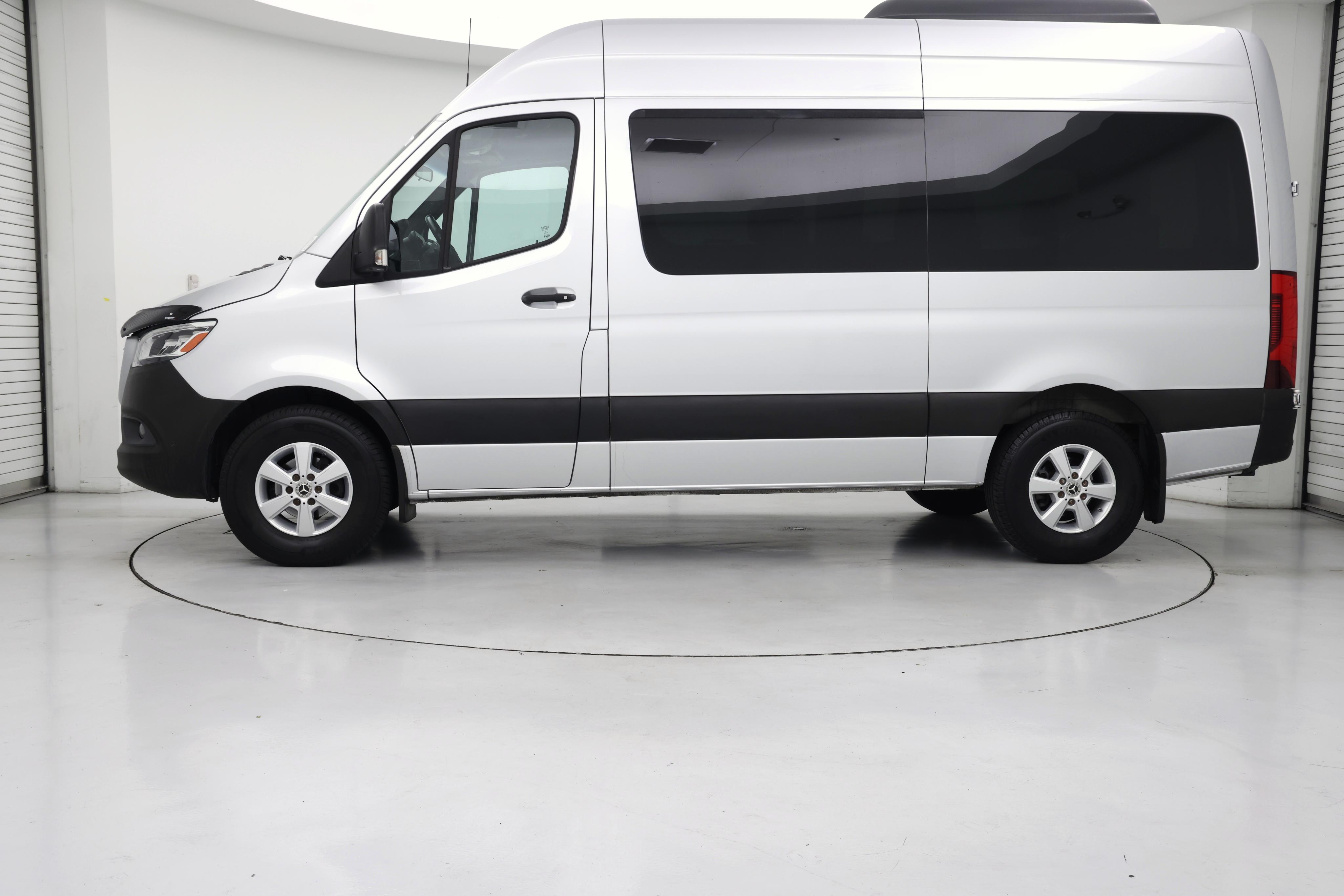 Thumbnail: 2021 Mercedes-Benz Sprinter - 3