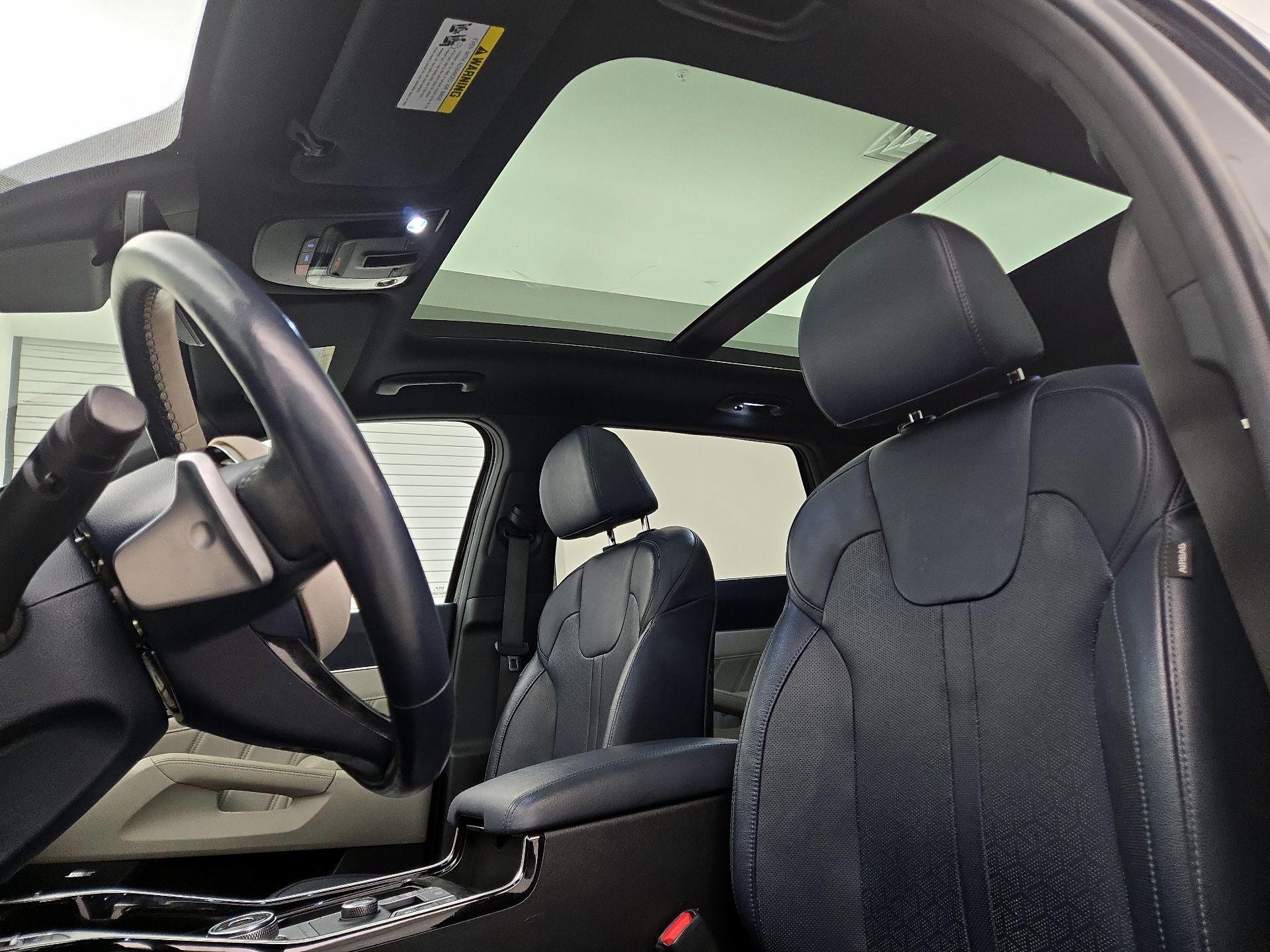 Thumbnail: 2022 Kia Sorento - 18