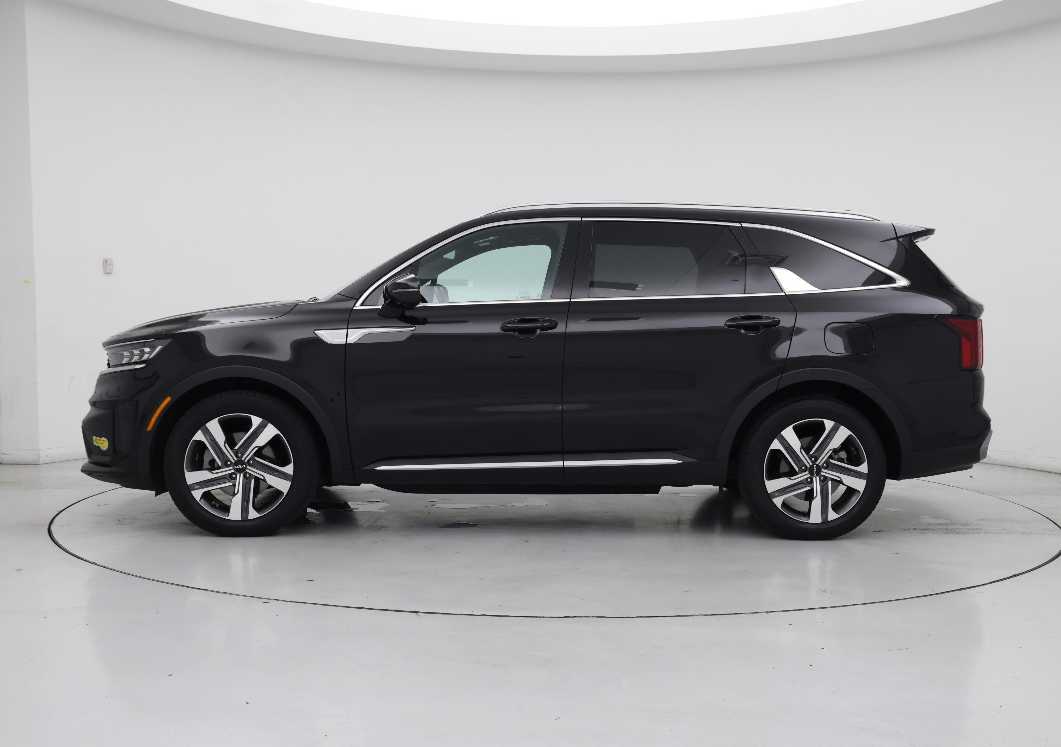 Thumbnail: 2022 Kia Sorento - 3