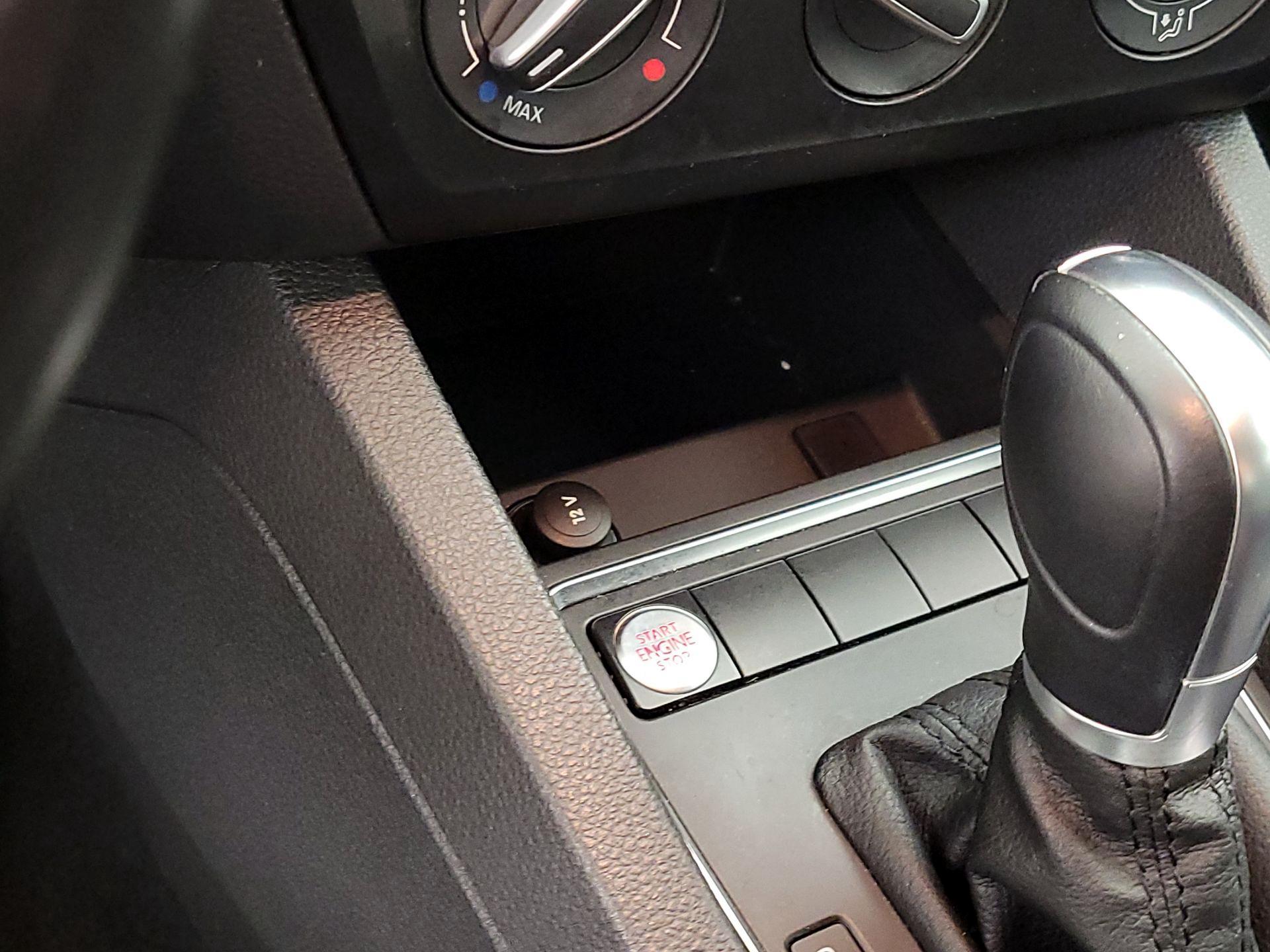 Thumbnail: 2015 Volkswagen Jetta - 17
