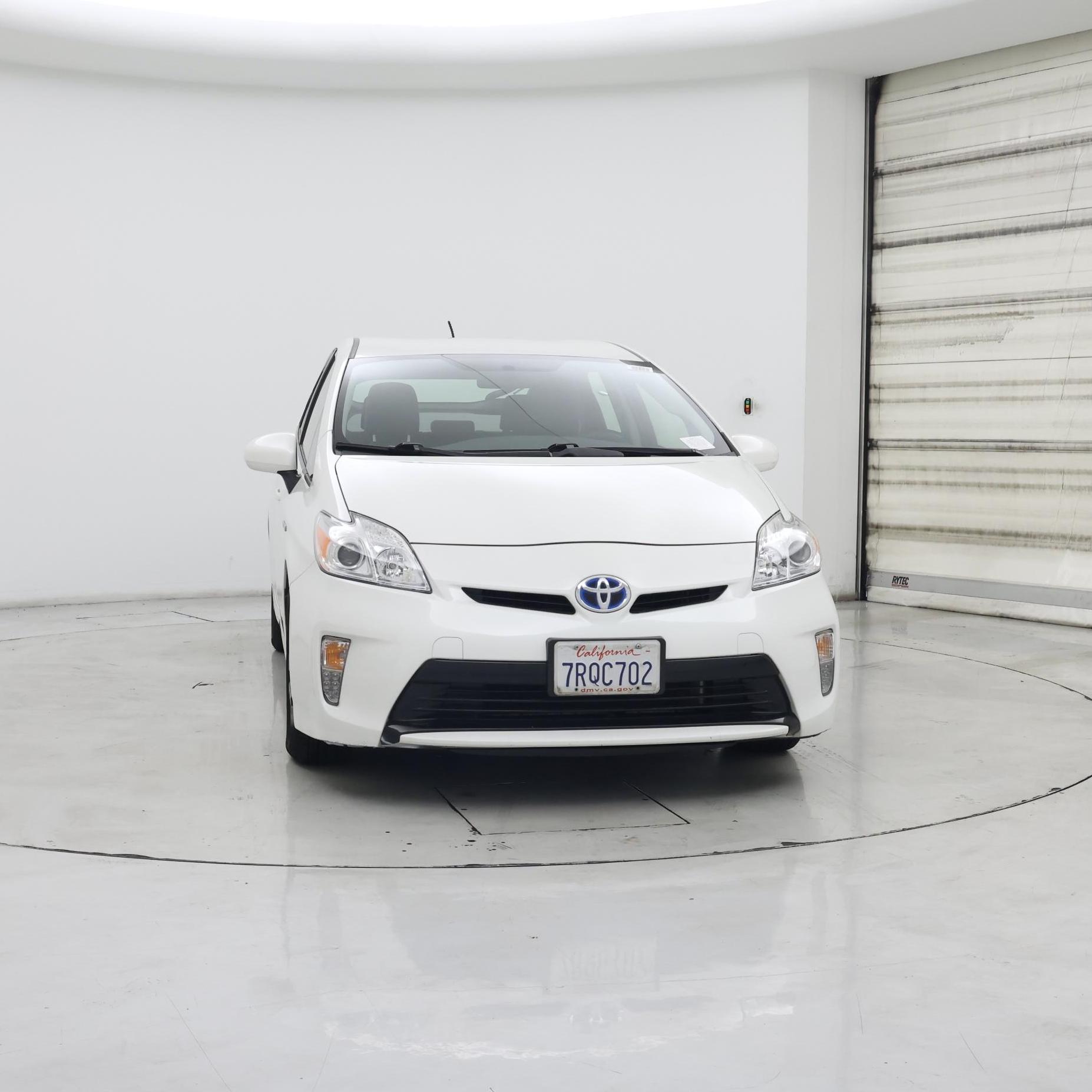 Thumbnail: 2015 Toyota Prius - 5