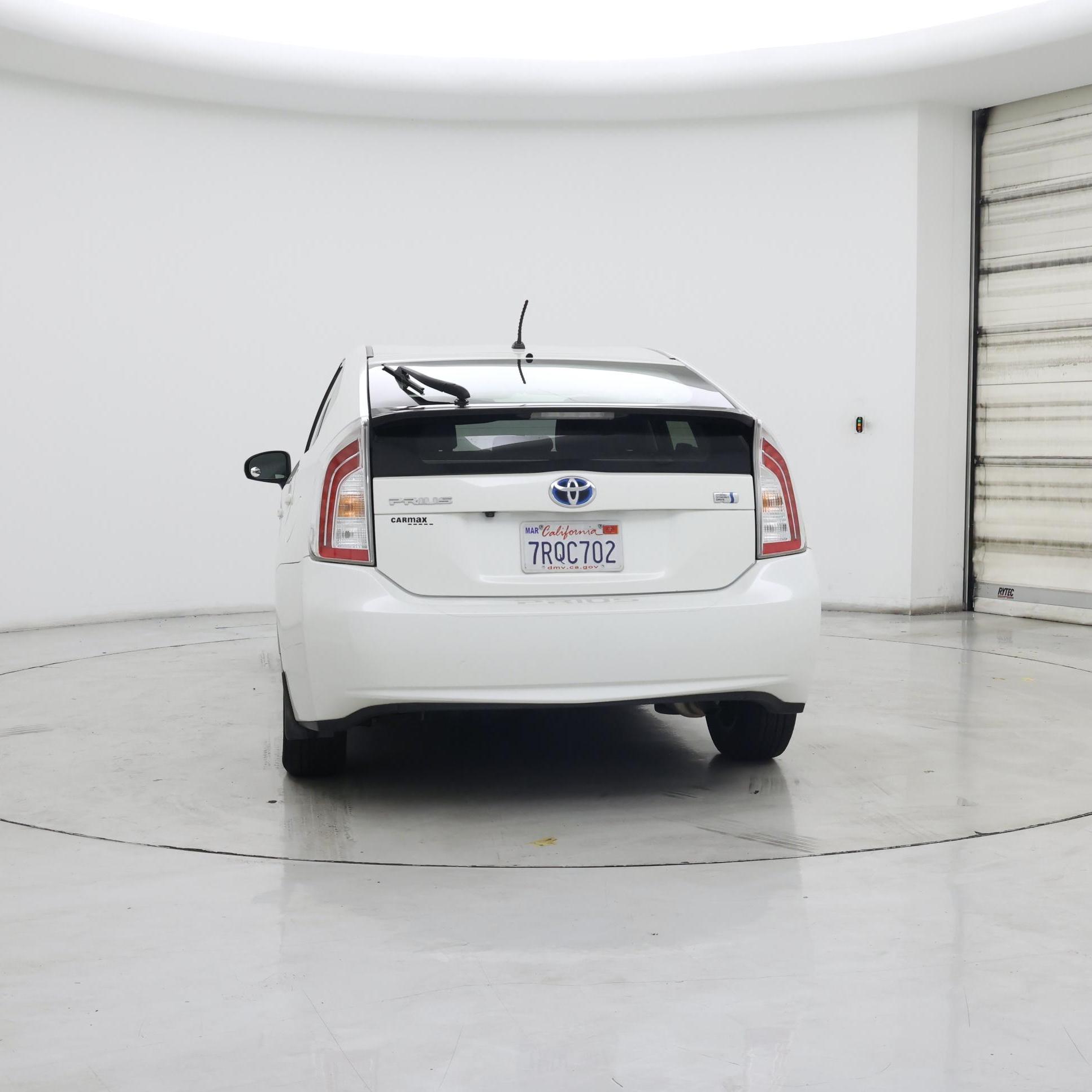 Thumbnail: 2015 Toyota Prius - 6