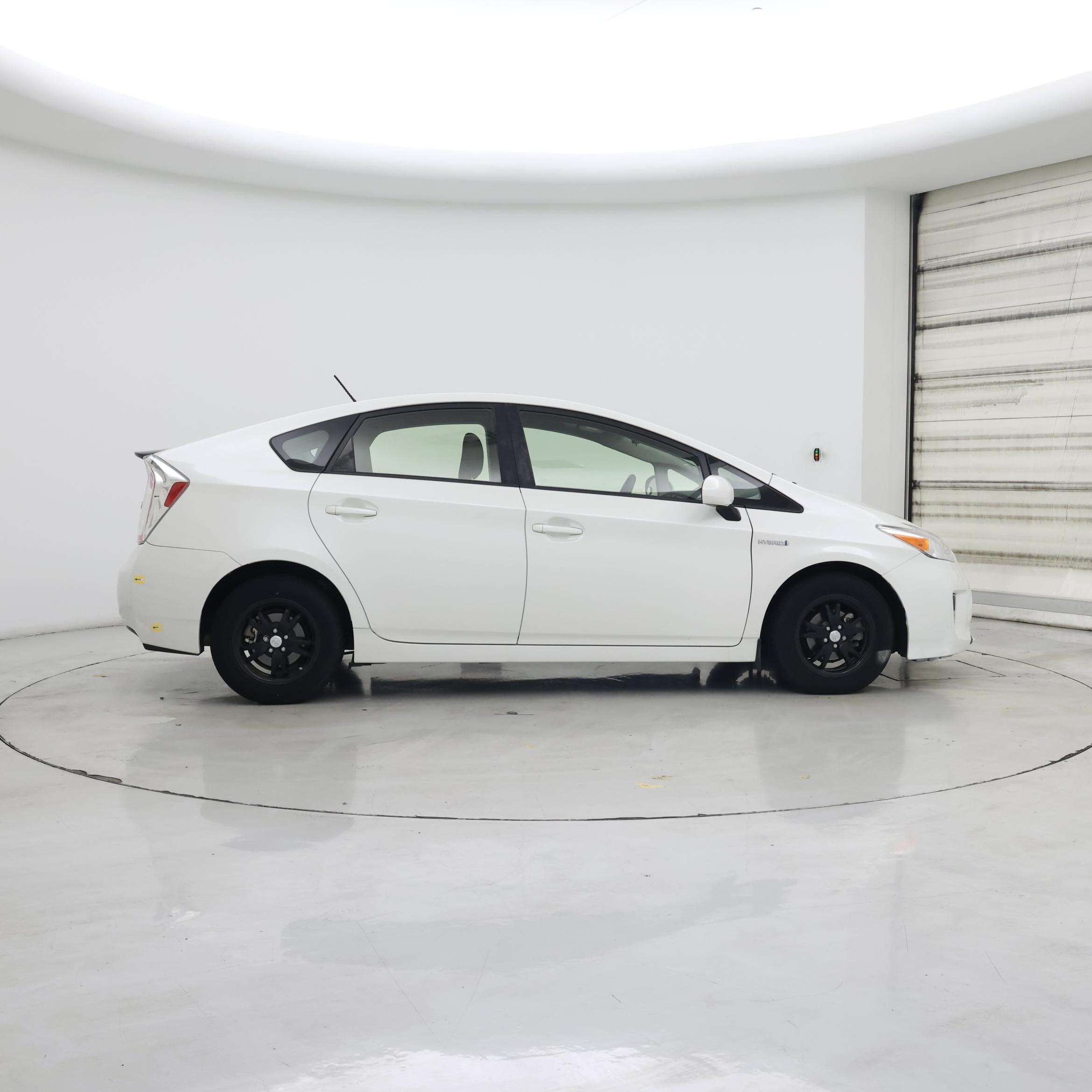 Thumbnail: 2015 Toyota Prius - 7