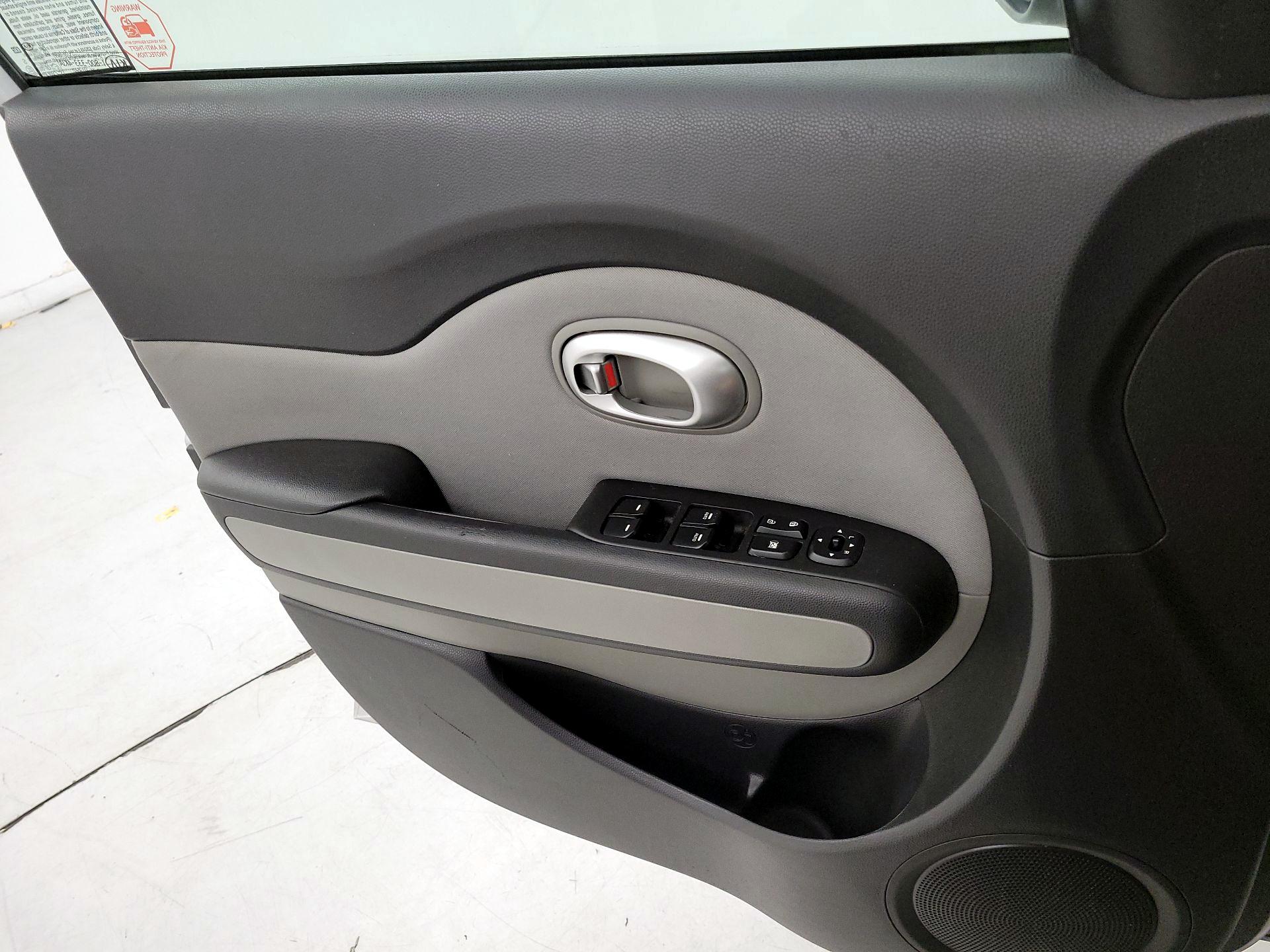 Thumbnail: 2014 Kia Soul - 12