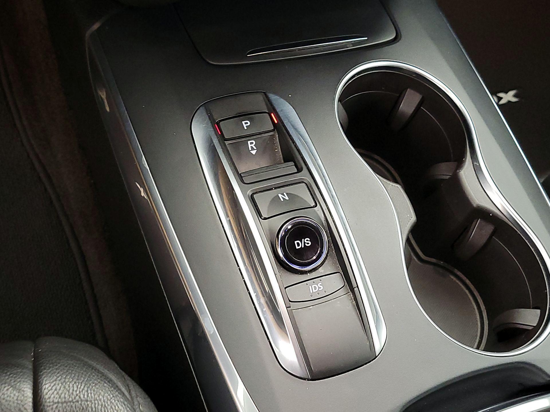 Thumbnail: 2016 Acura MDX - 18
