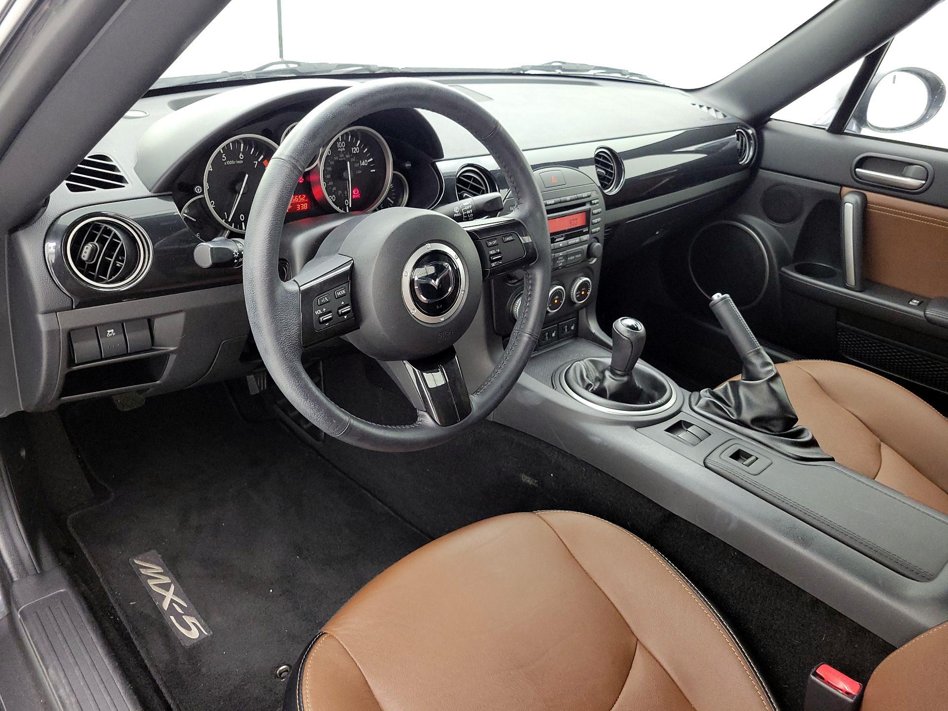 Thumbnail: 2015 Mazda MX-5 Miata - 9