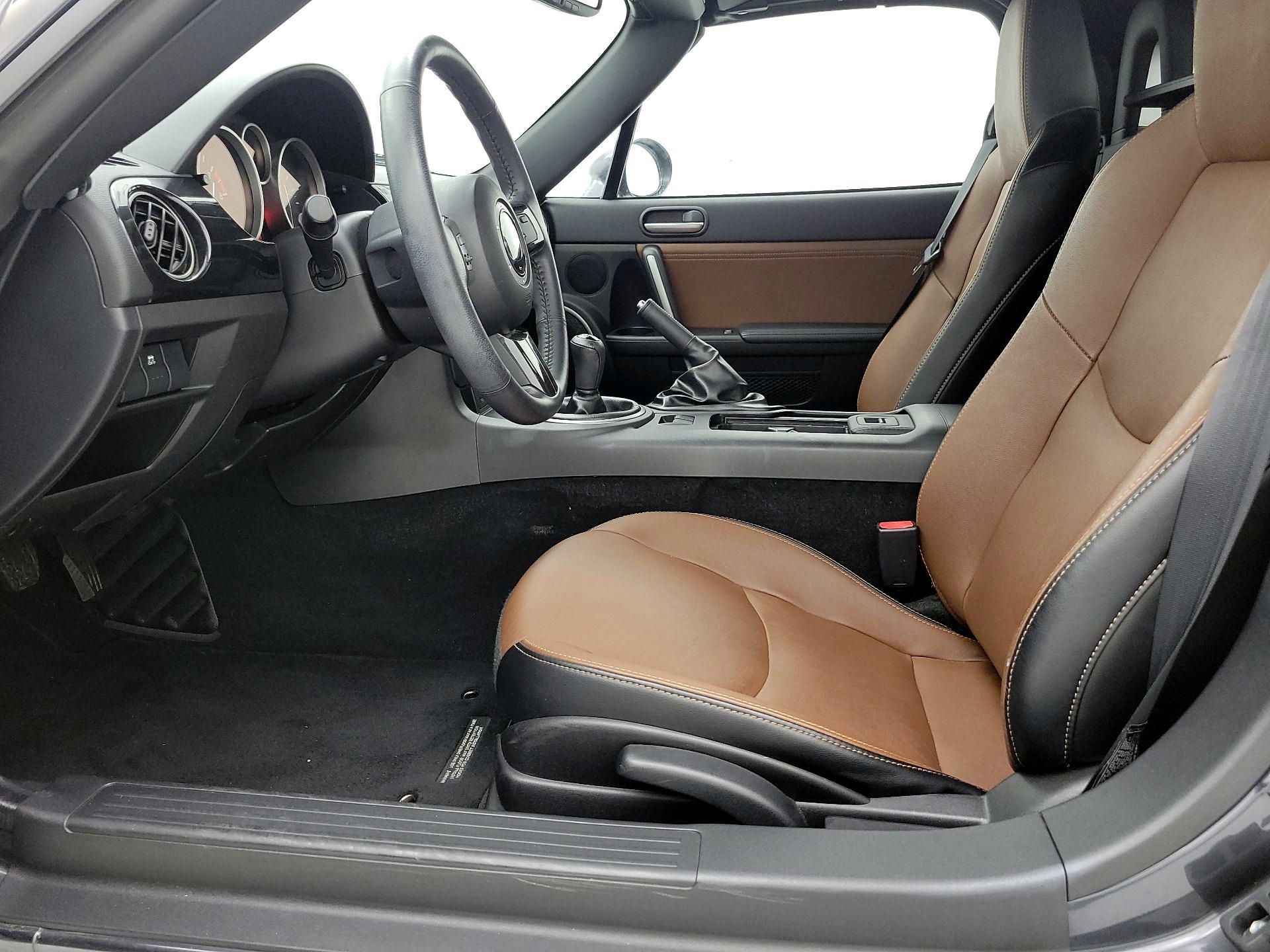 Thumbnail: 2015 Mazda MX-5 Miata - 11