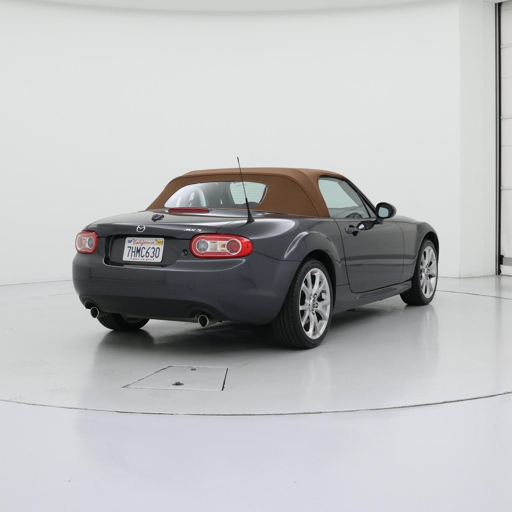 Thumbnail: 2015 Mazda MX-5 Miata - 8