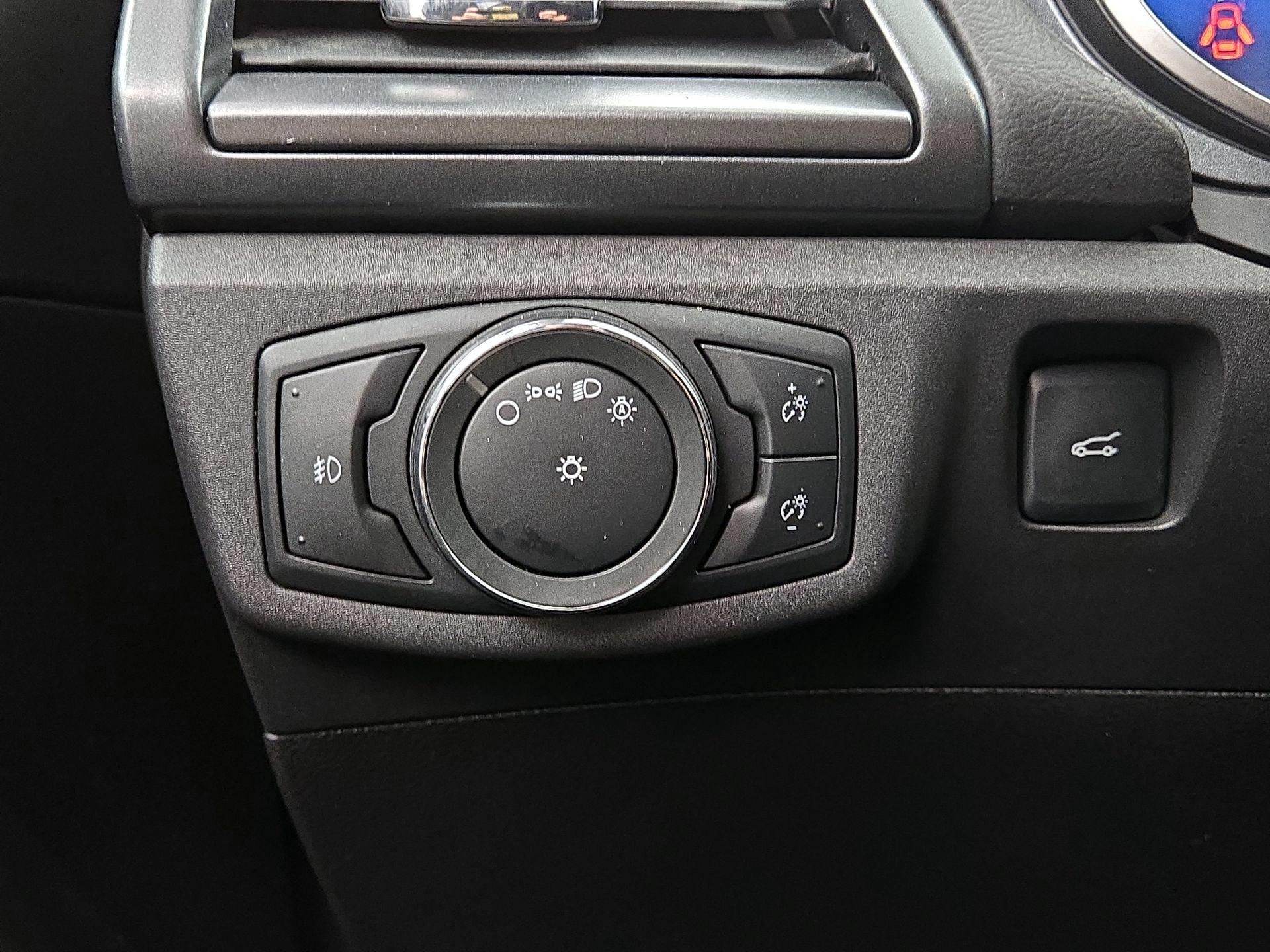 Thumbnail: 2013 Ford Fusion - 13
