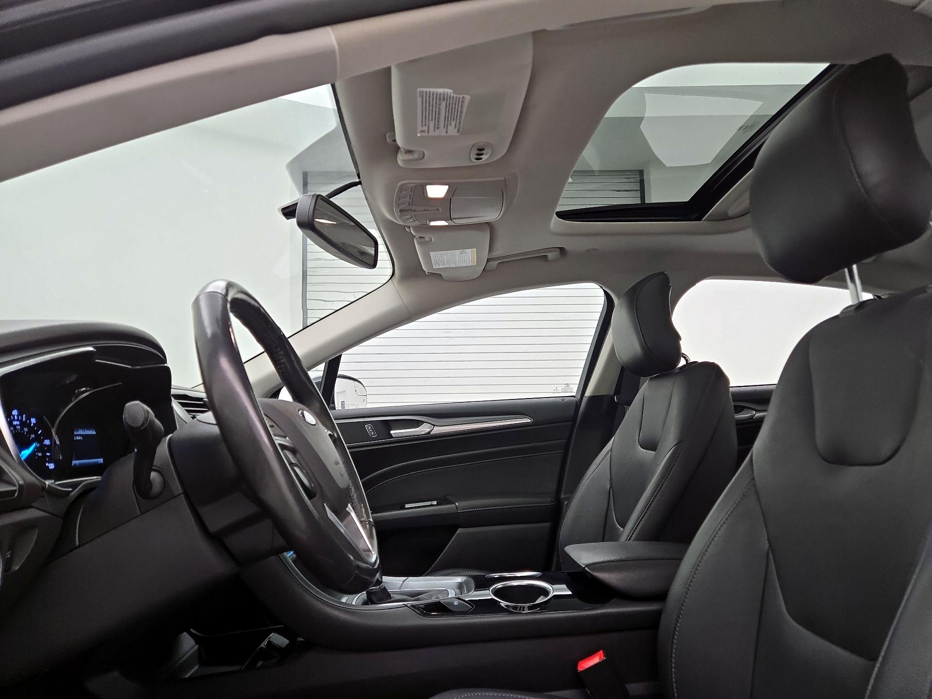 Thumbnail: 2013 Ford Fusion - 20