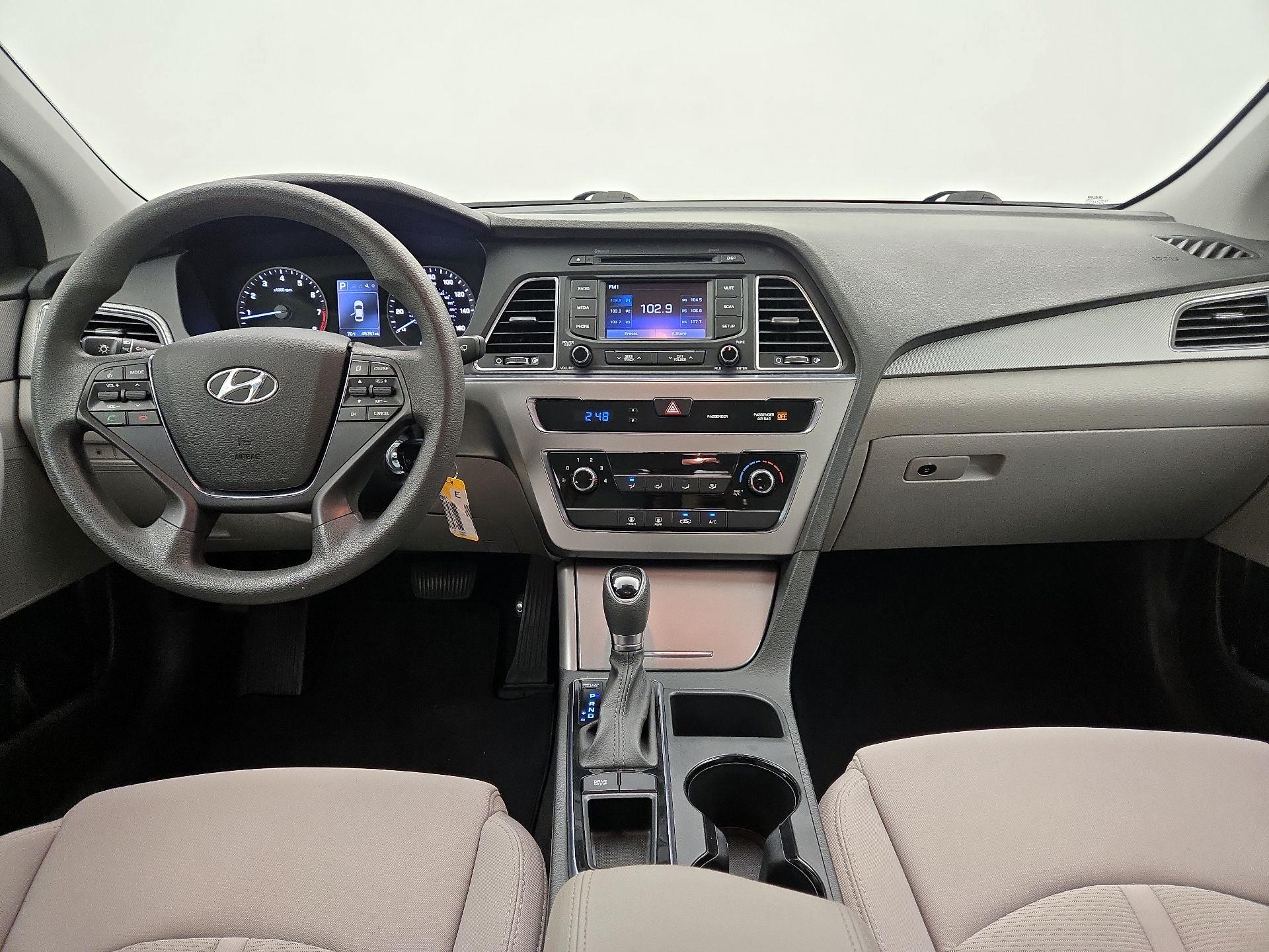 Thumbnail: 2015 Hyundai Sonata - 9