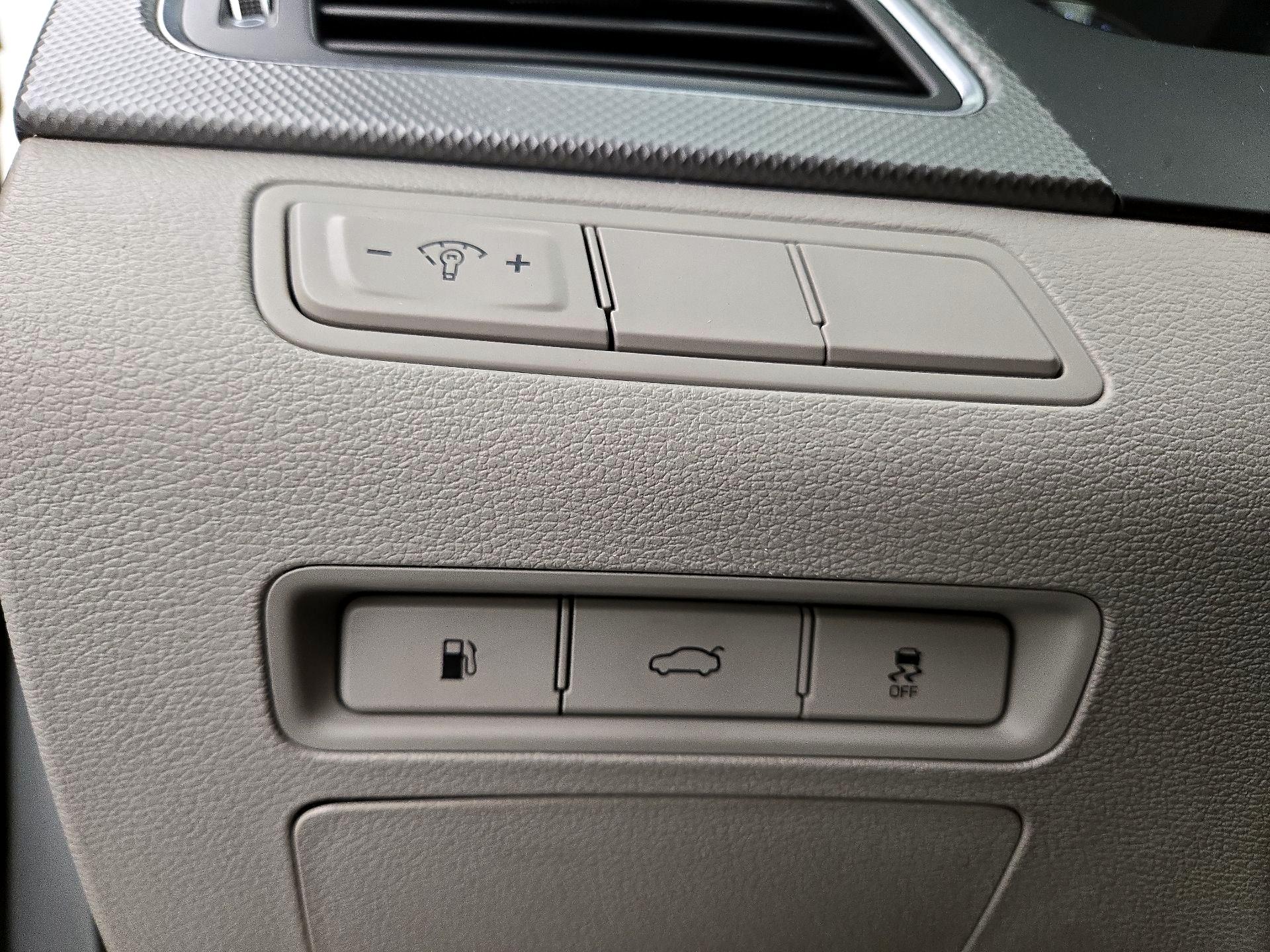 Thumbnail: 2015 Hyundai Sonata - 13