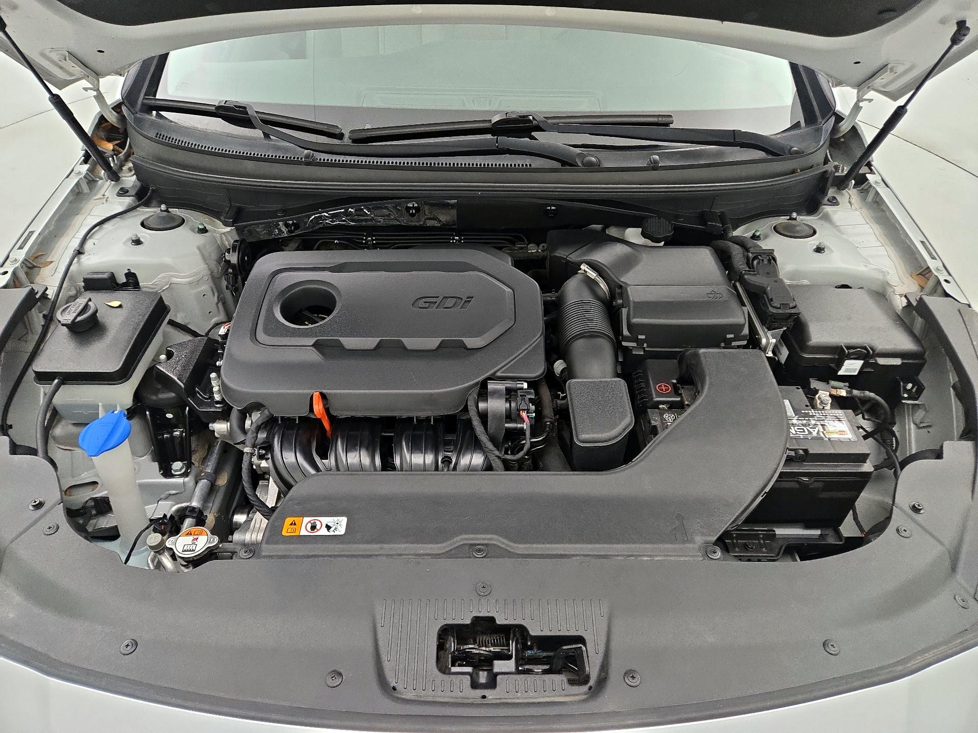 Thumbnail: 2015 Hyundai Sonata - 20