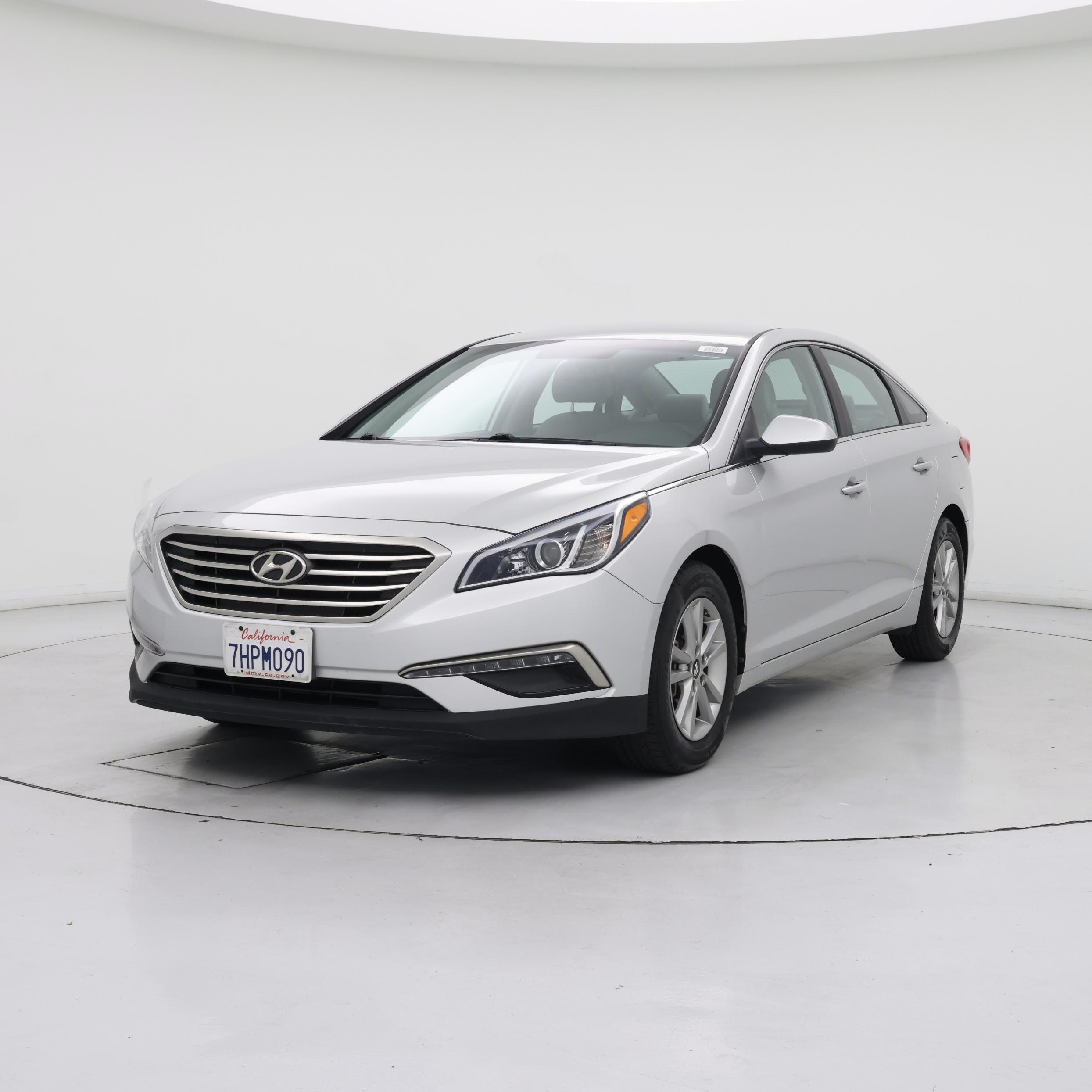 Thumbnail: 2015 Hyundai Sonata - 4