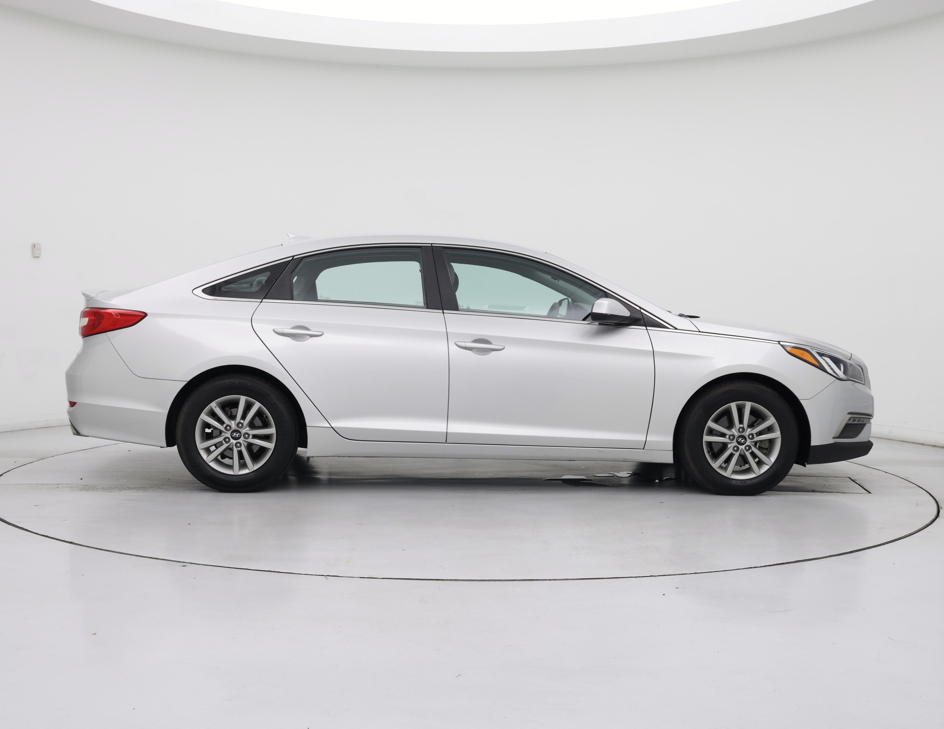Thumbnail: 2015 Hyundai Sonata - 7