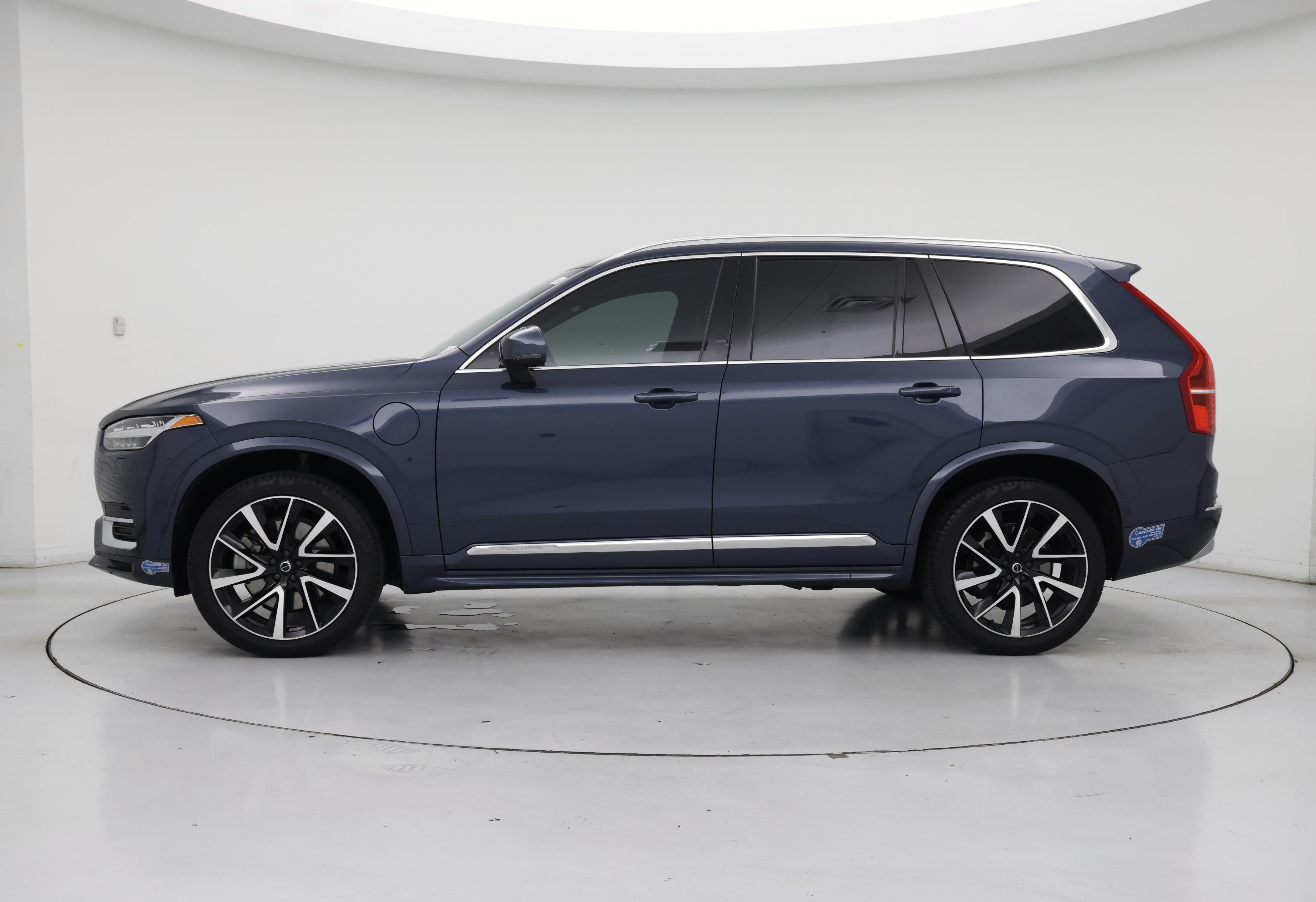 Thumbnail: 2022 Volvo XC90 - 3