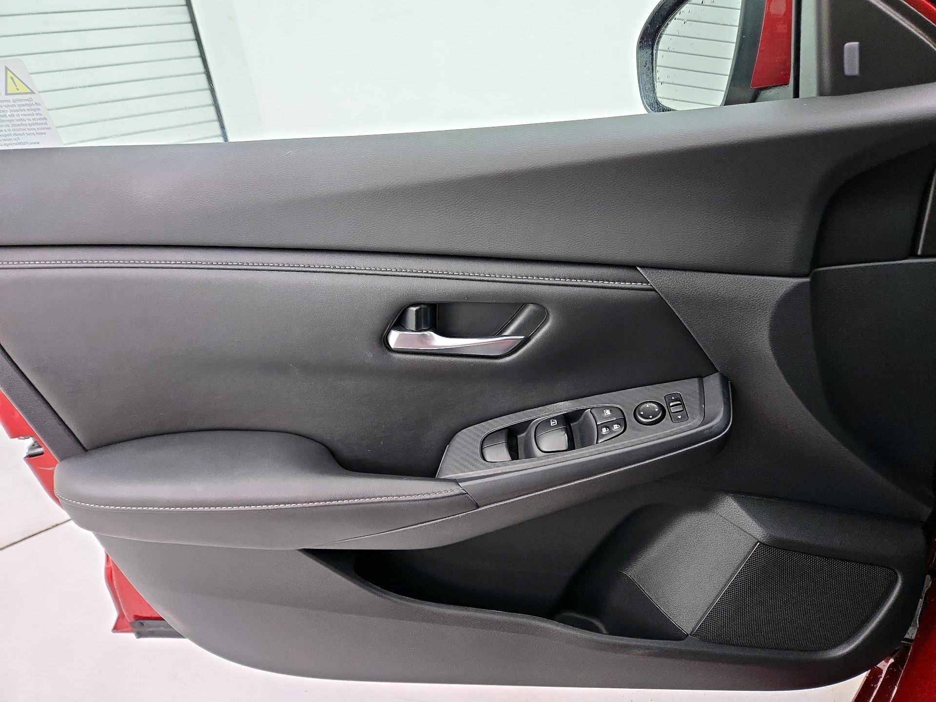 Thumbnail: 2021 Nissan Sentra - 12