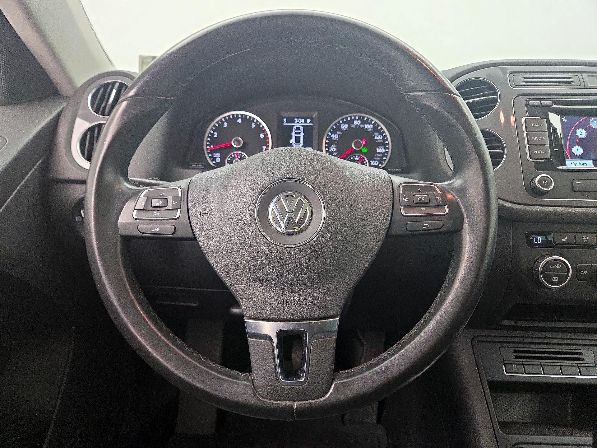 Thumbnail: 2014 Volkswagen Tiguan - 10