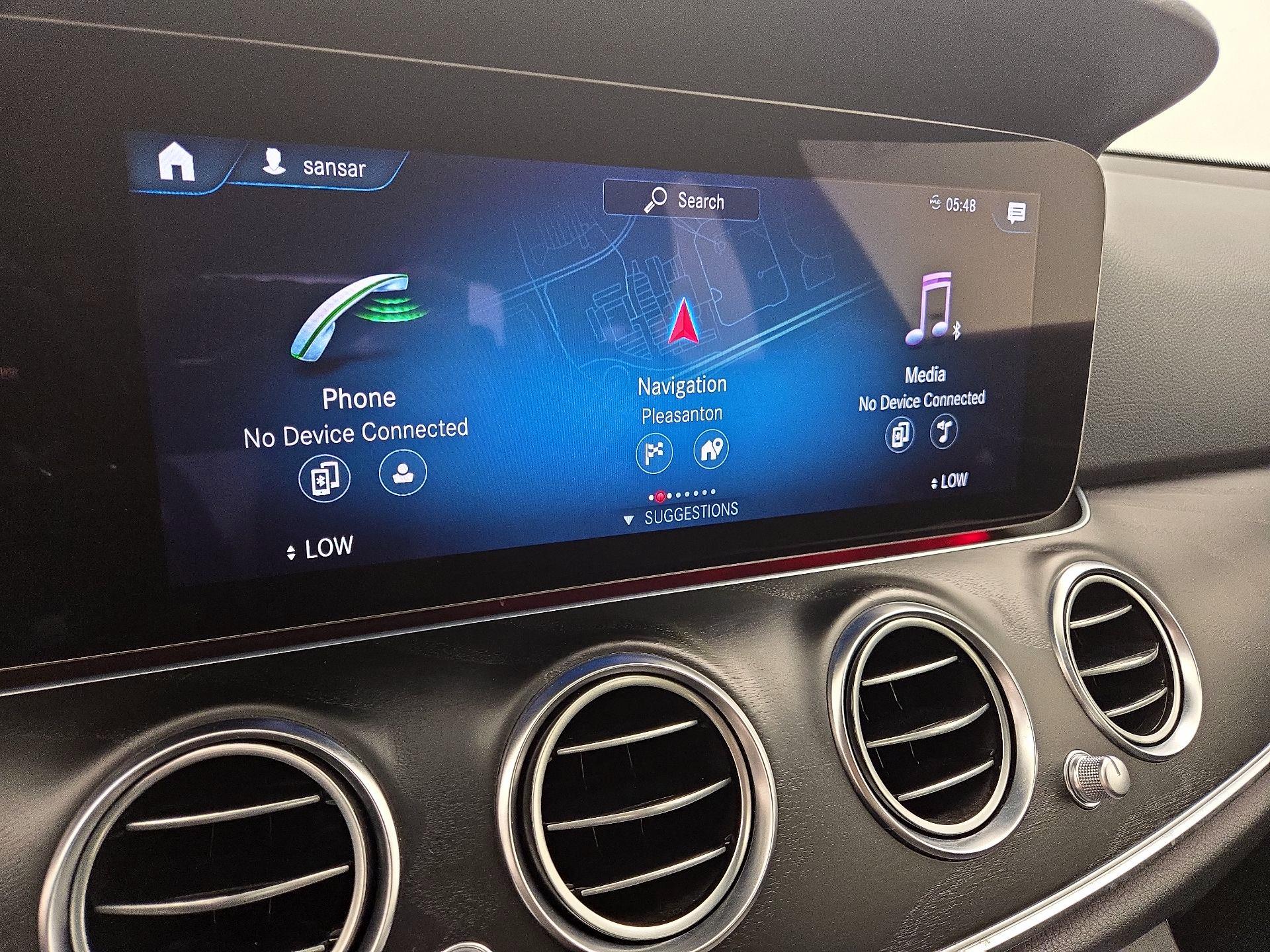 Thumbnail: 2022 Mercedes-Benz E-Class - 15