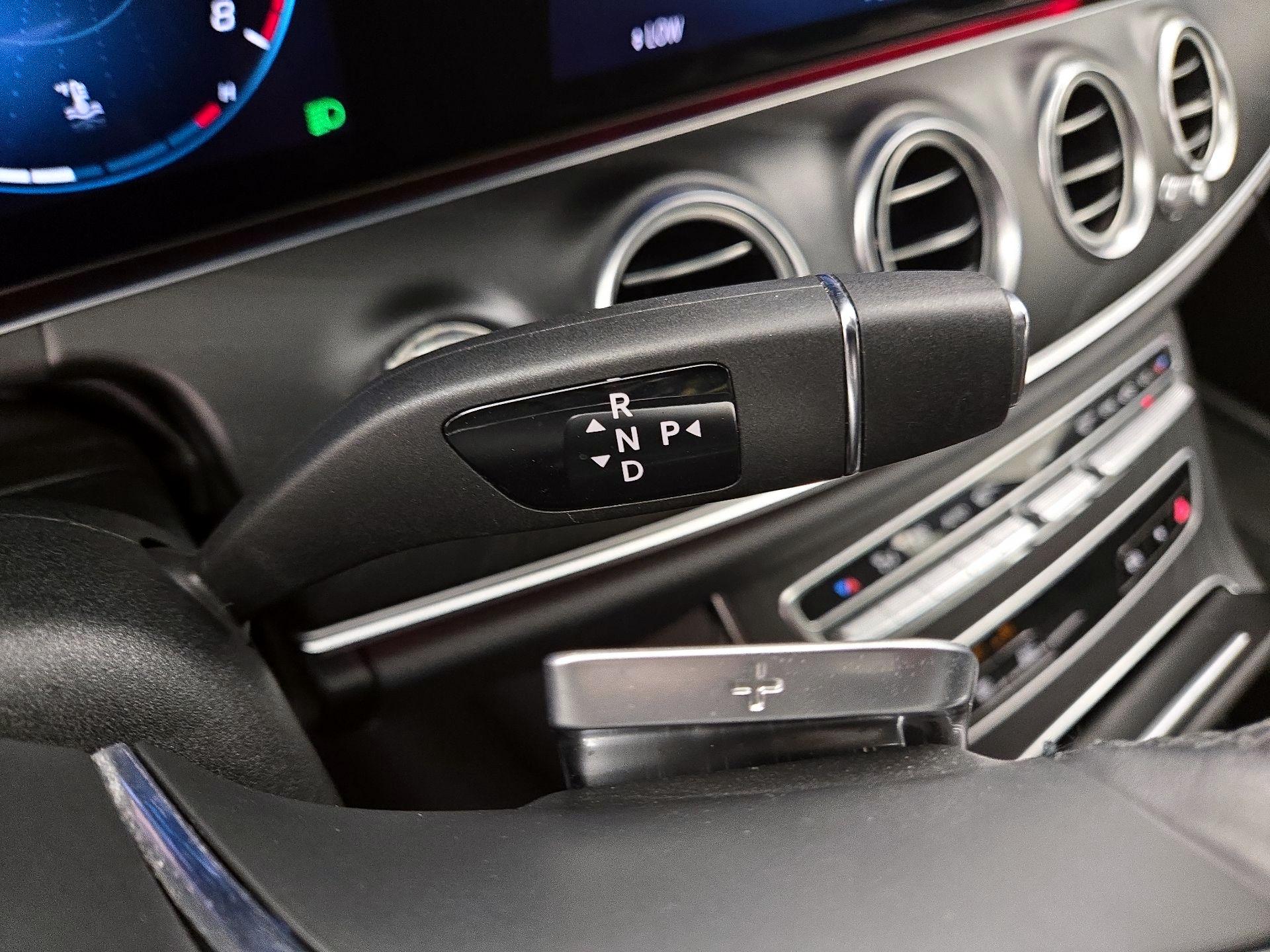 Thumbnail: 2022 Mercedes-Benz E-Class - 17