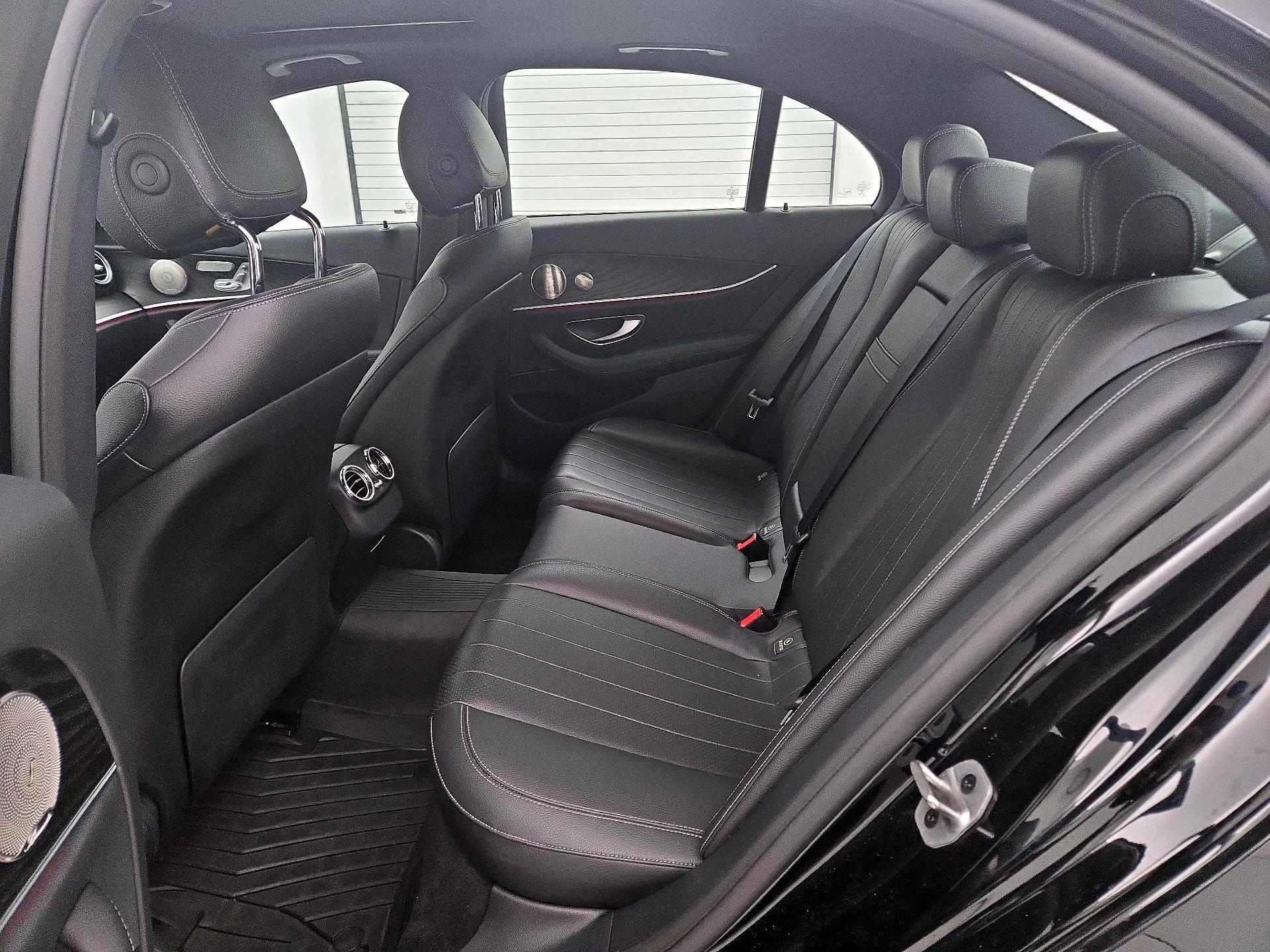 Thumbnail: 2022 Mercedes-Benz E-Class - 18