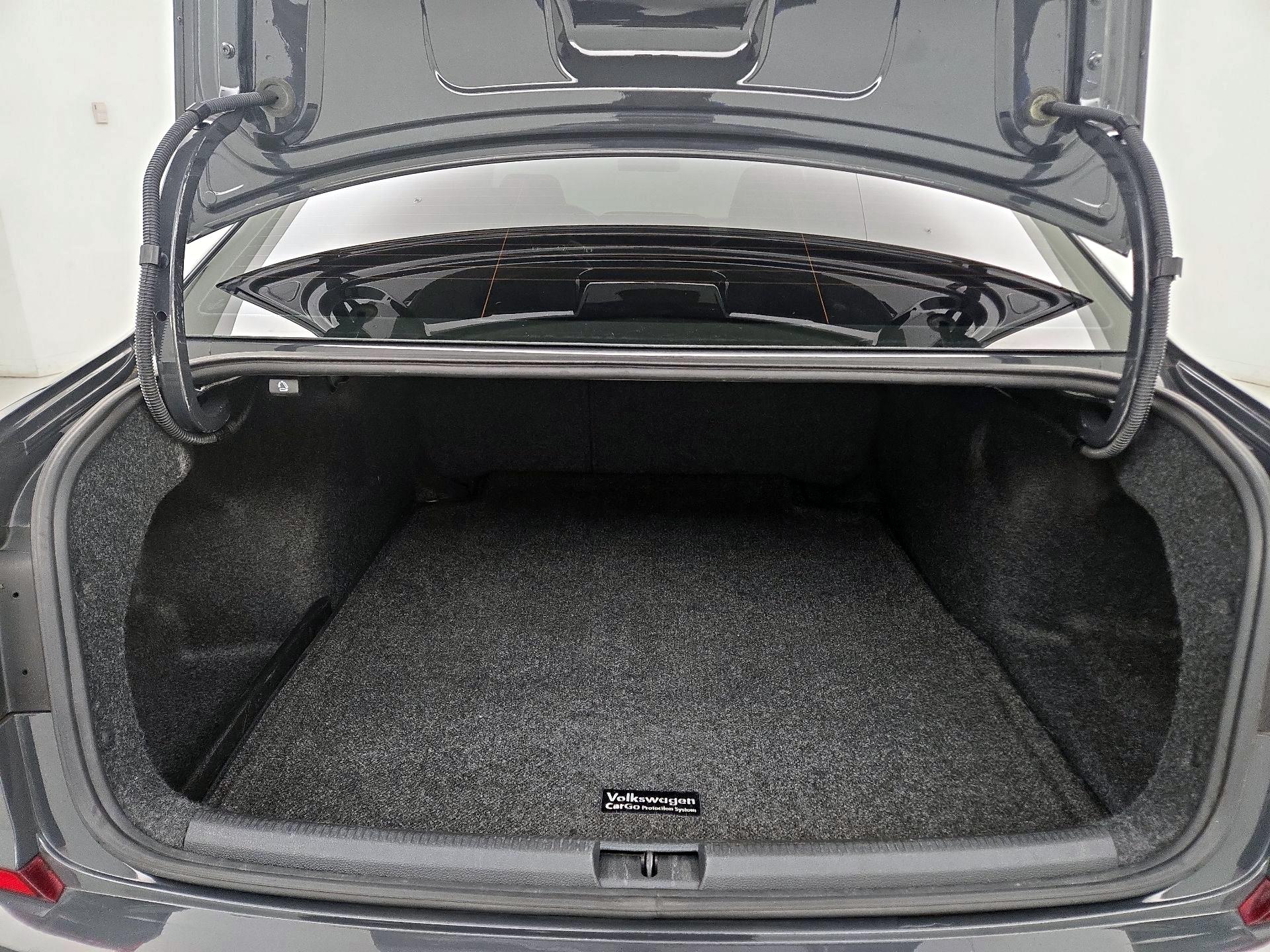 Thumbnail: 2017 Volkswagen Passat - 19