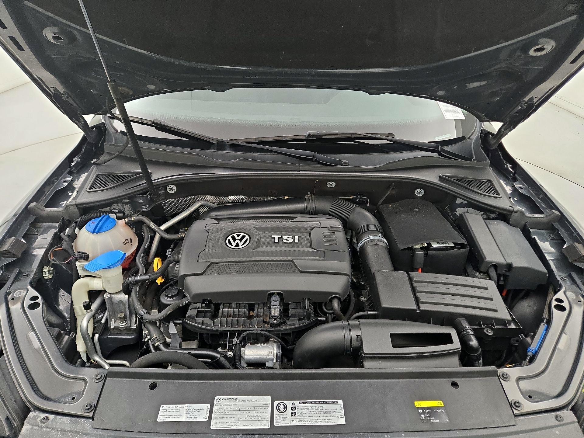 Thumbnail: 2017 Volkswagen Passat - 20