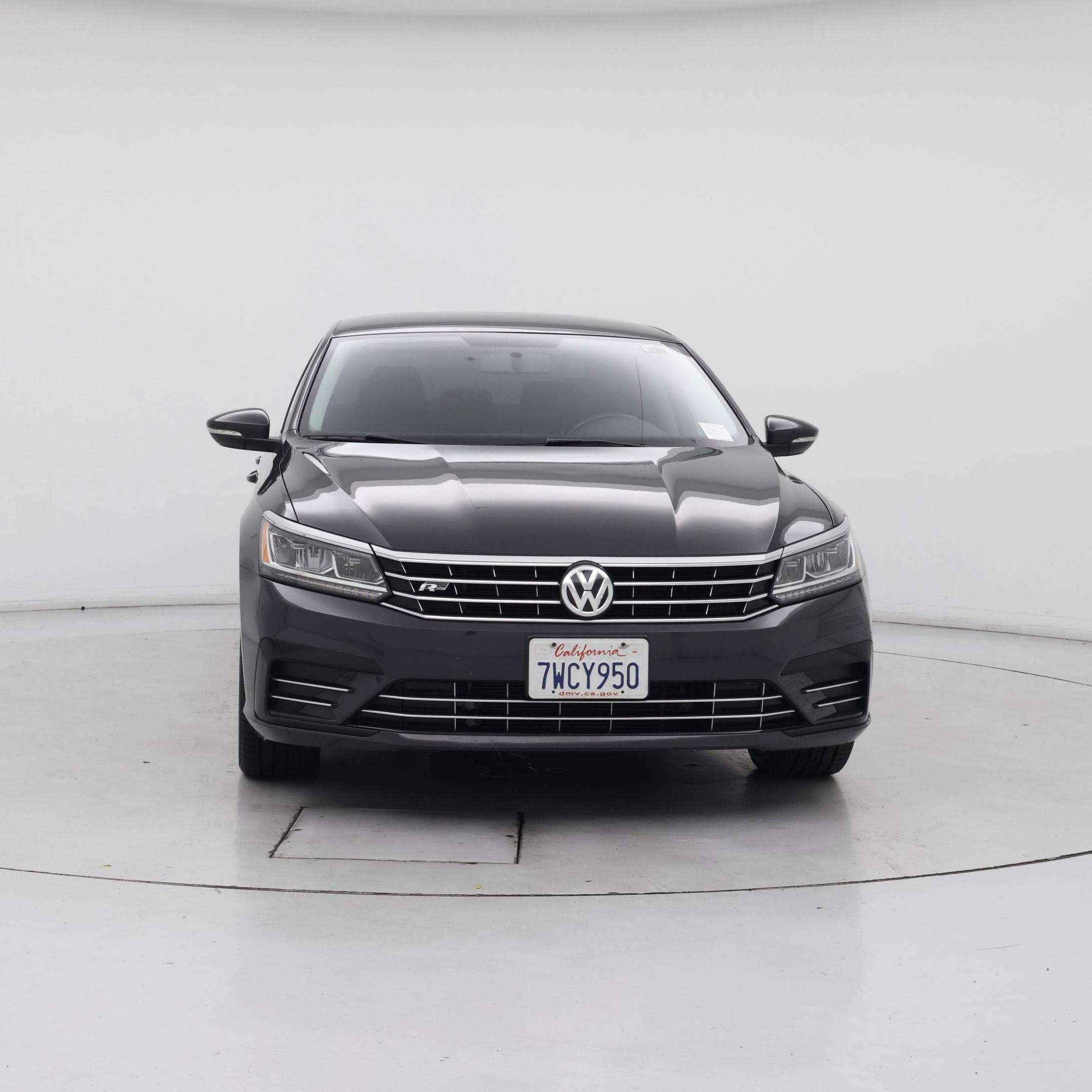 Thumbnail: 2017 Volkswagen Passat - 5