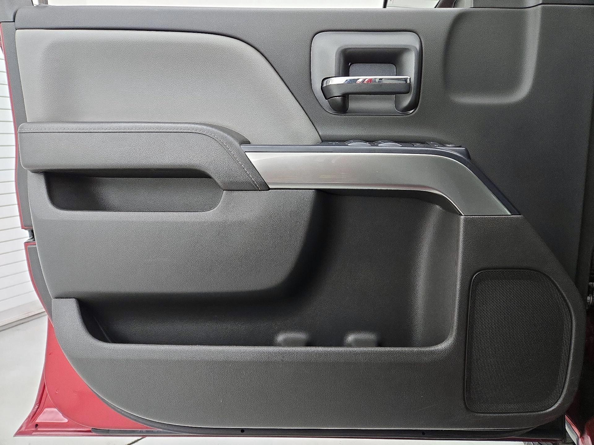 Thumbnail: 2018 Chevrolet Silverado 1500 - 12