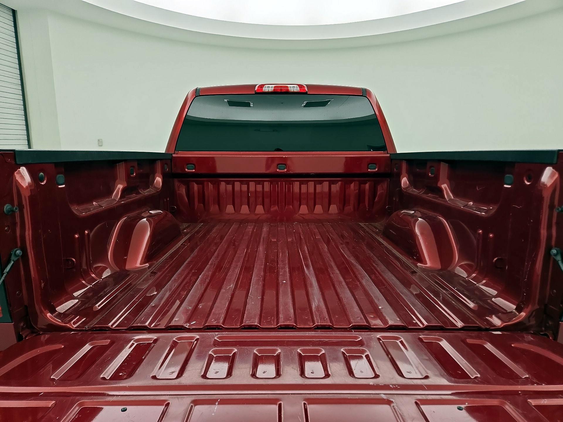 Thumbnail: 2018 Chevrolet Silverado 1500 - 20