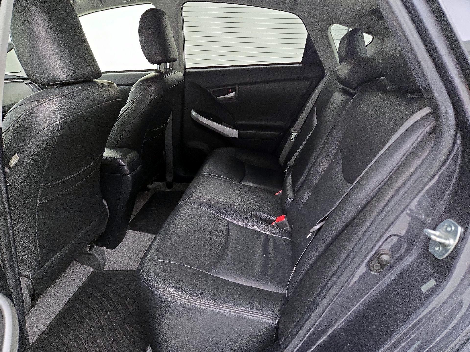 Thumbnail: 2015 Toyota Prius - 18
