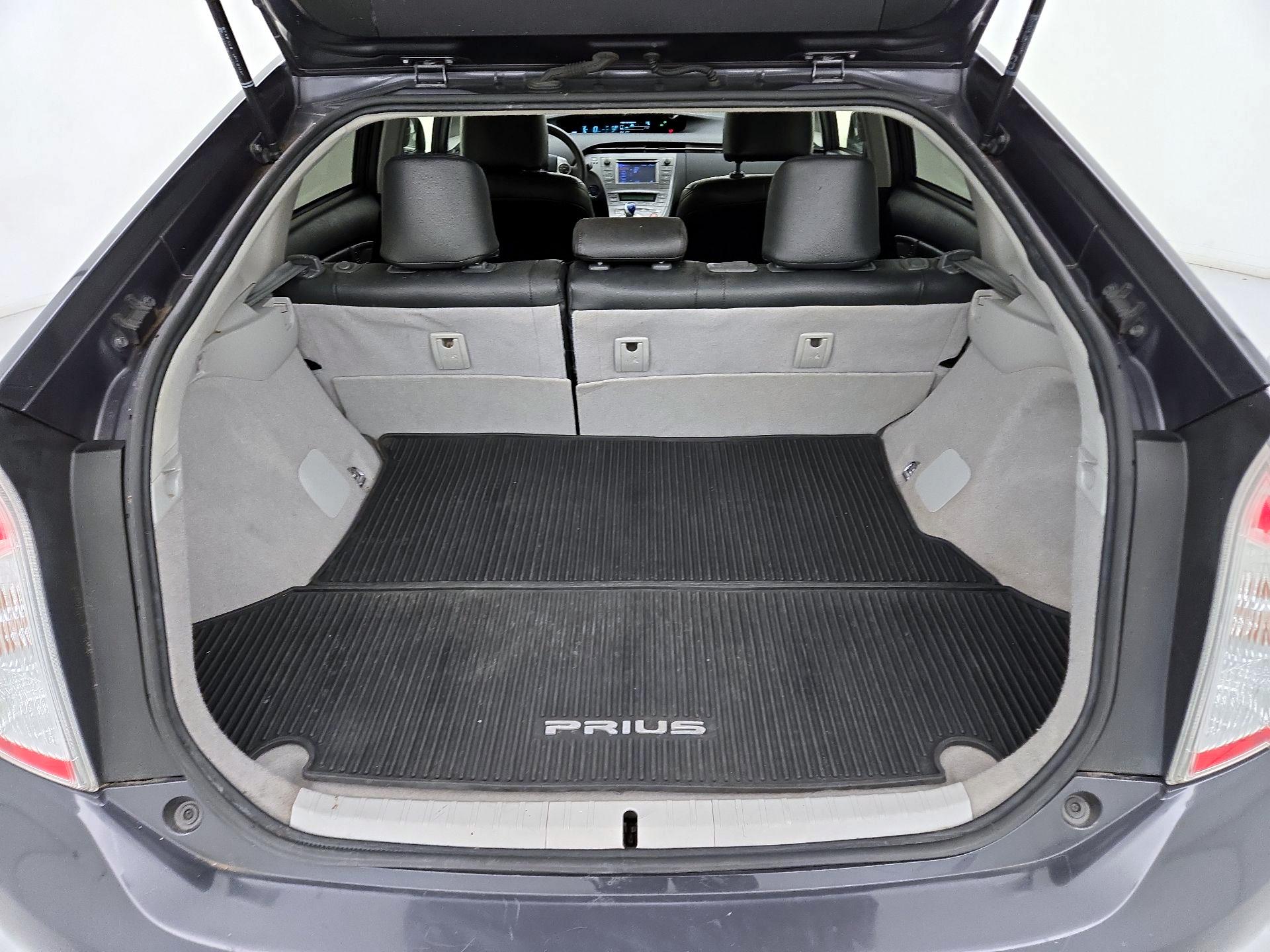 Thumbnail: 2015 Toyota Prius - 19