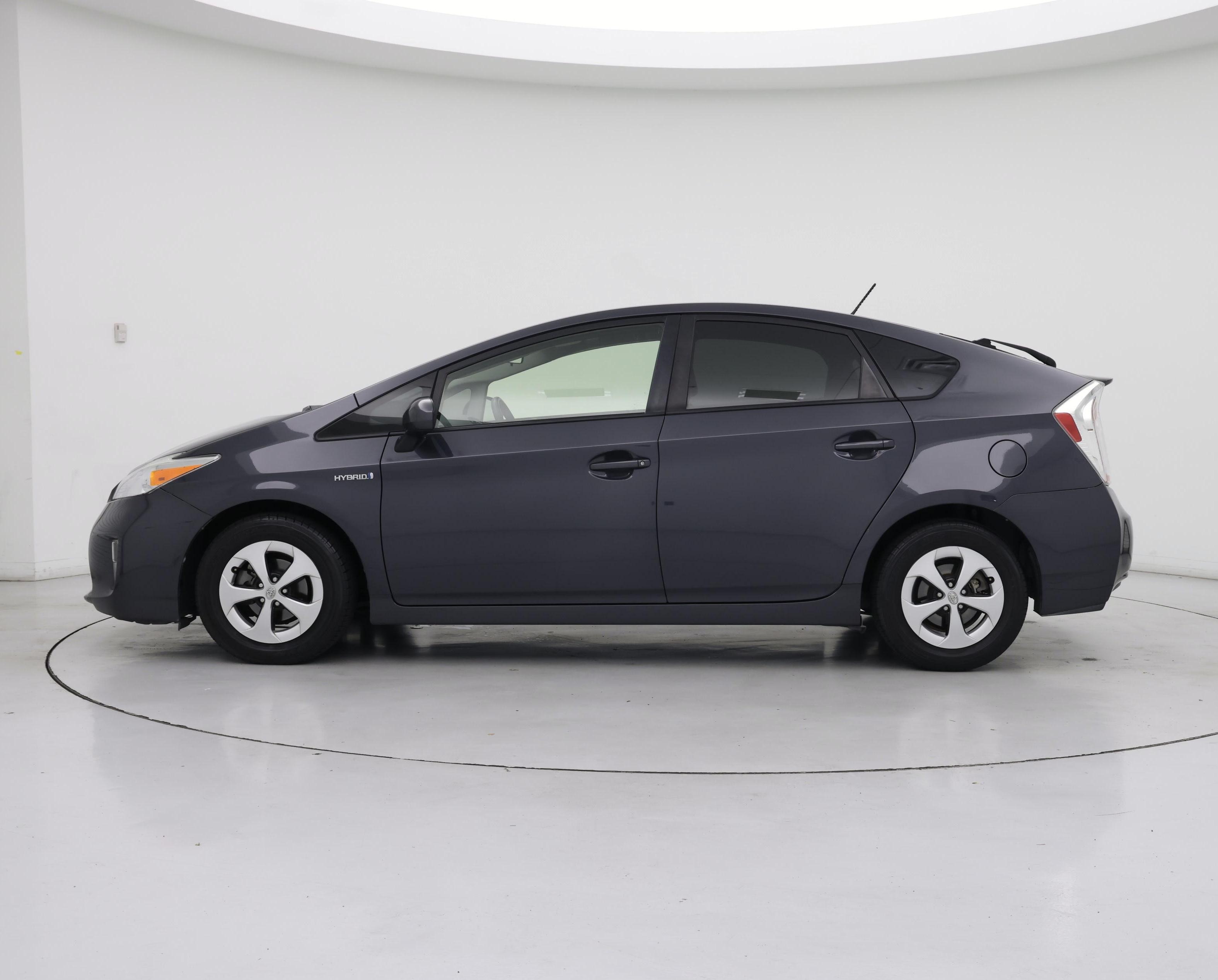 Thumbnail: 2015 Toyota Prius - 3