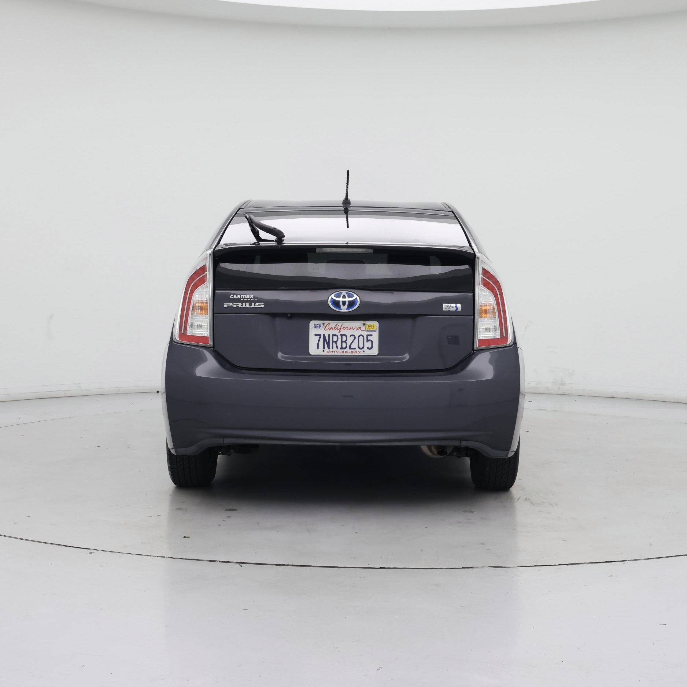 Thumbnail: 2015 Toyota Prius - 6