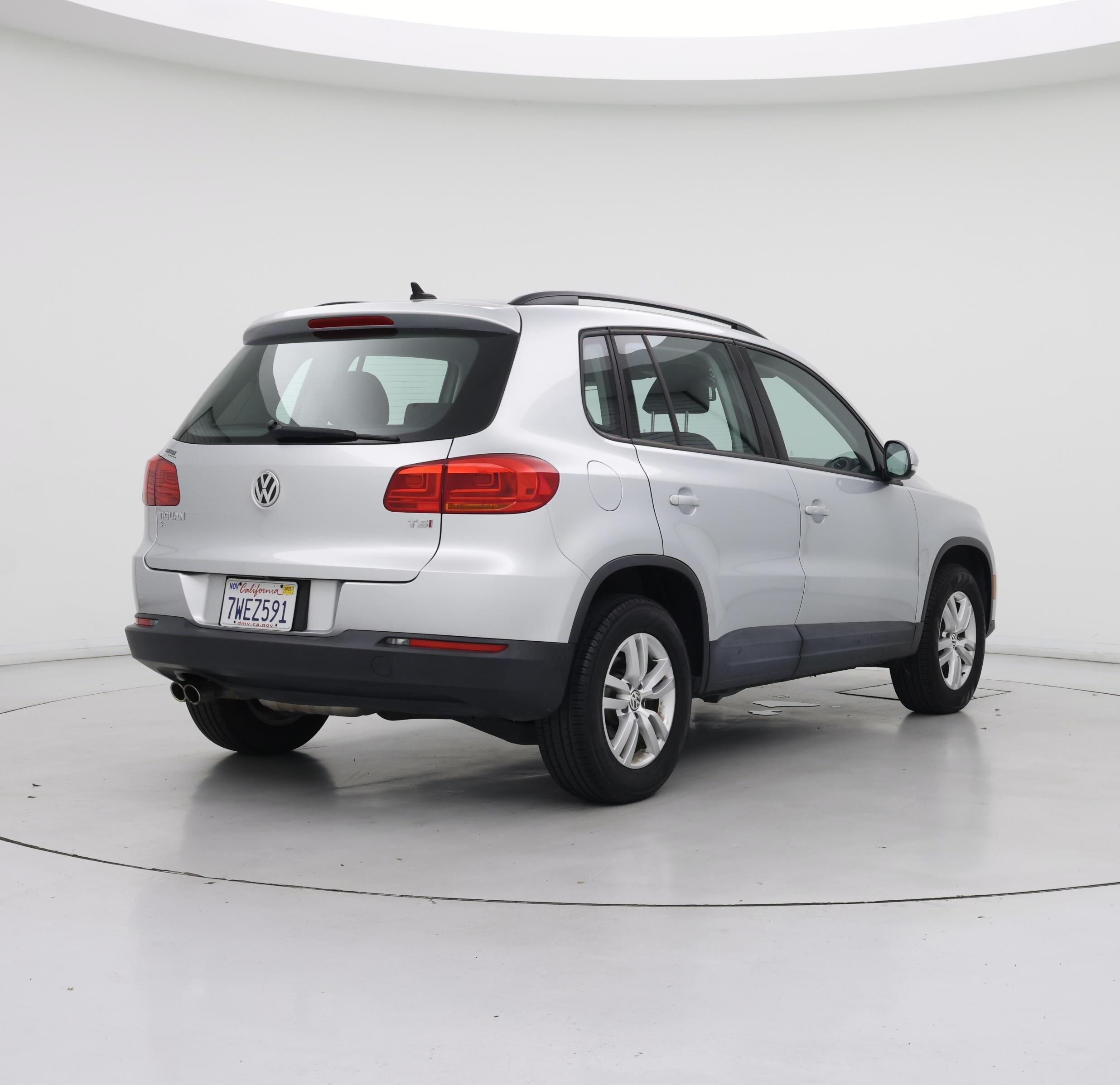 Thumbnail: 2017 Volkswagen Tiguan - 8