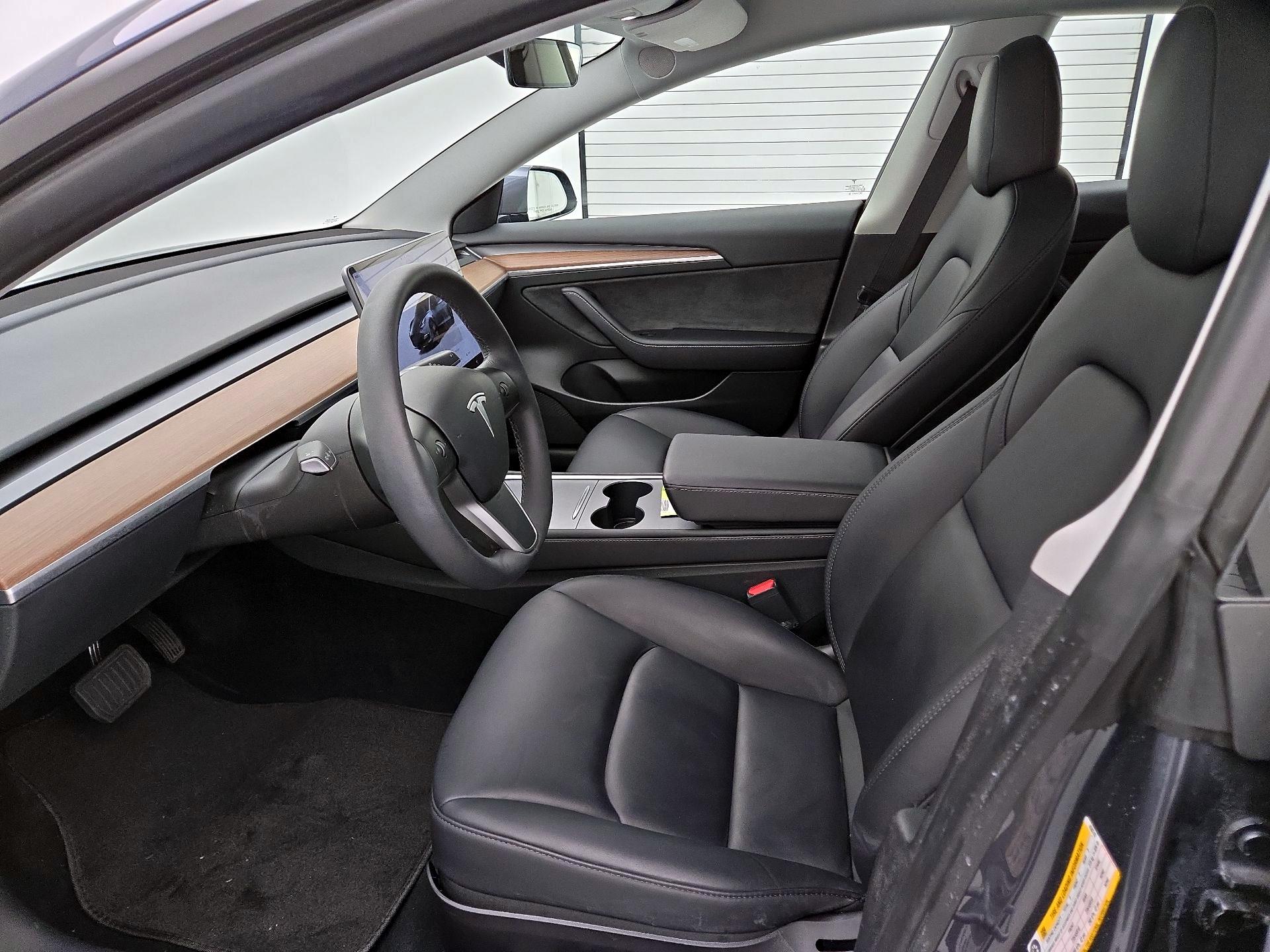 Thumbnail: 2023 Tesla Model 3 - 11
