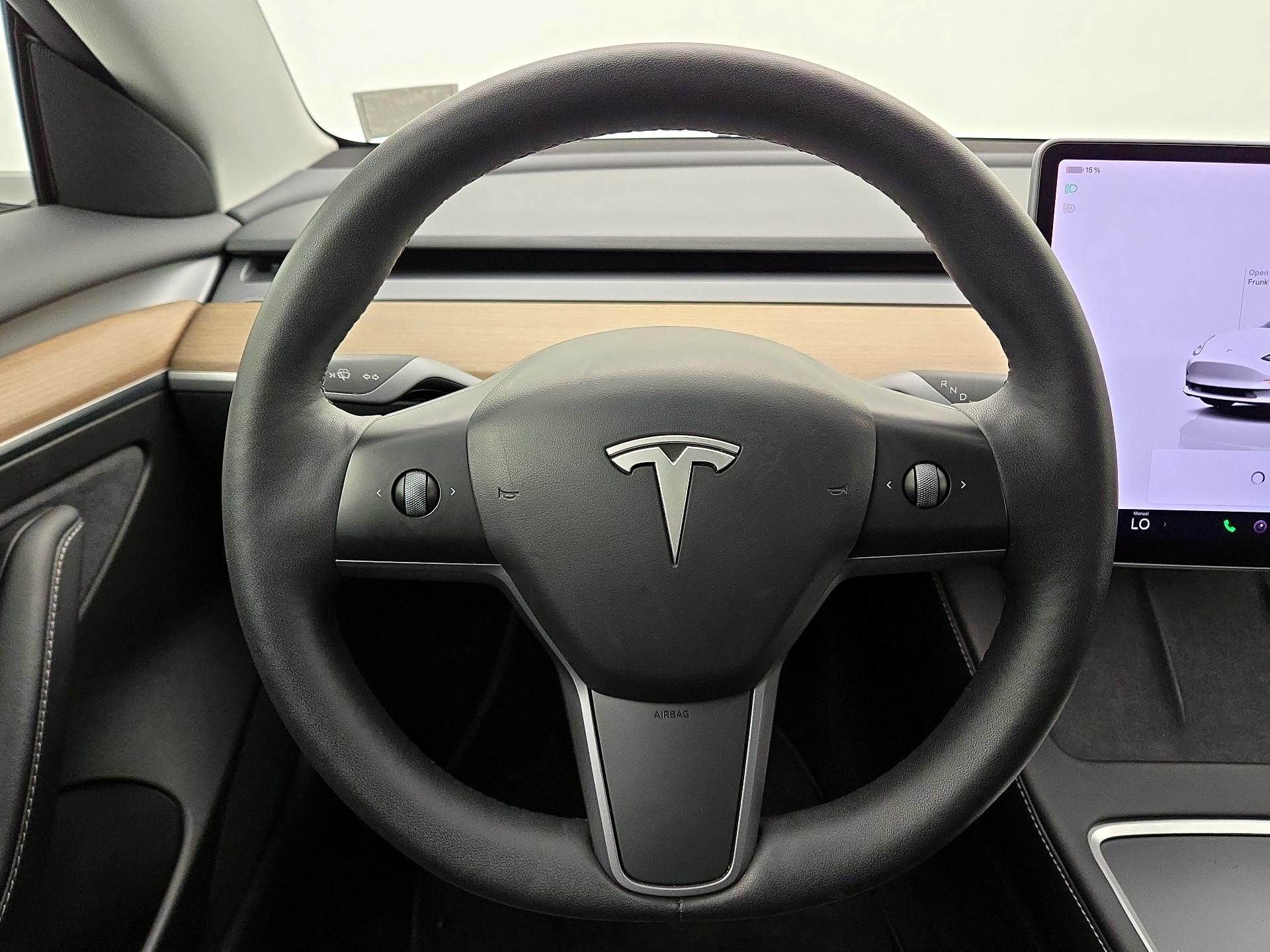 Thumbnail: 2023 Tesla Model 3 - 10