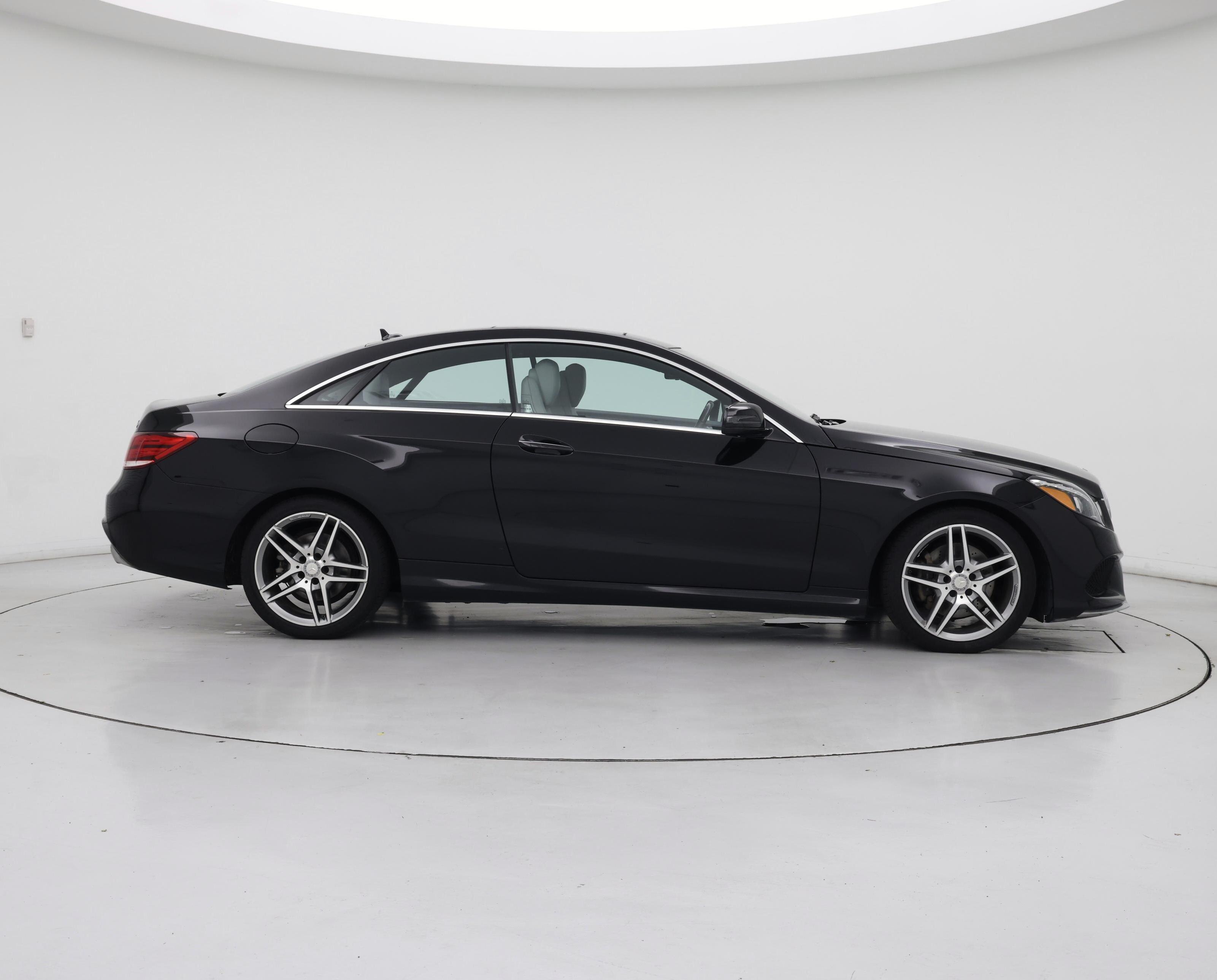 Thumbnail: 2016 Mercedes-Benz E-Class - 7