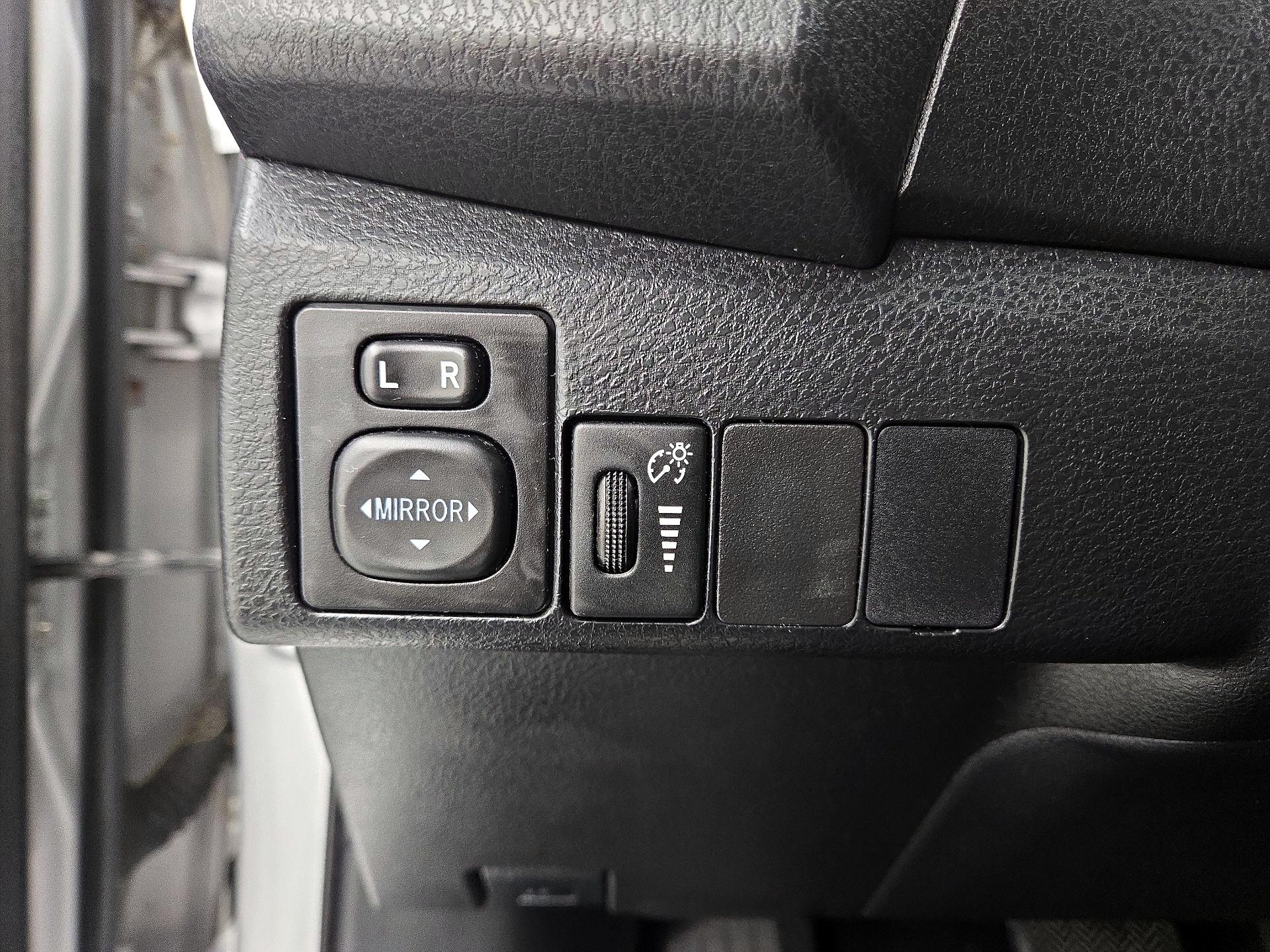 Thumbnail: 2014 Toyota Corolla - 13
