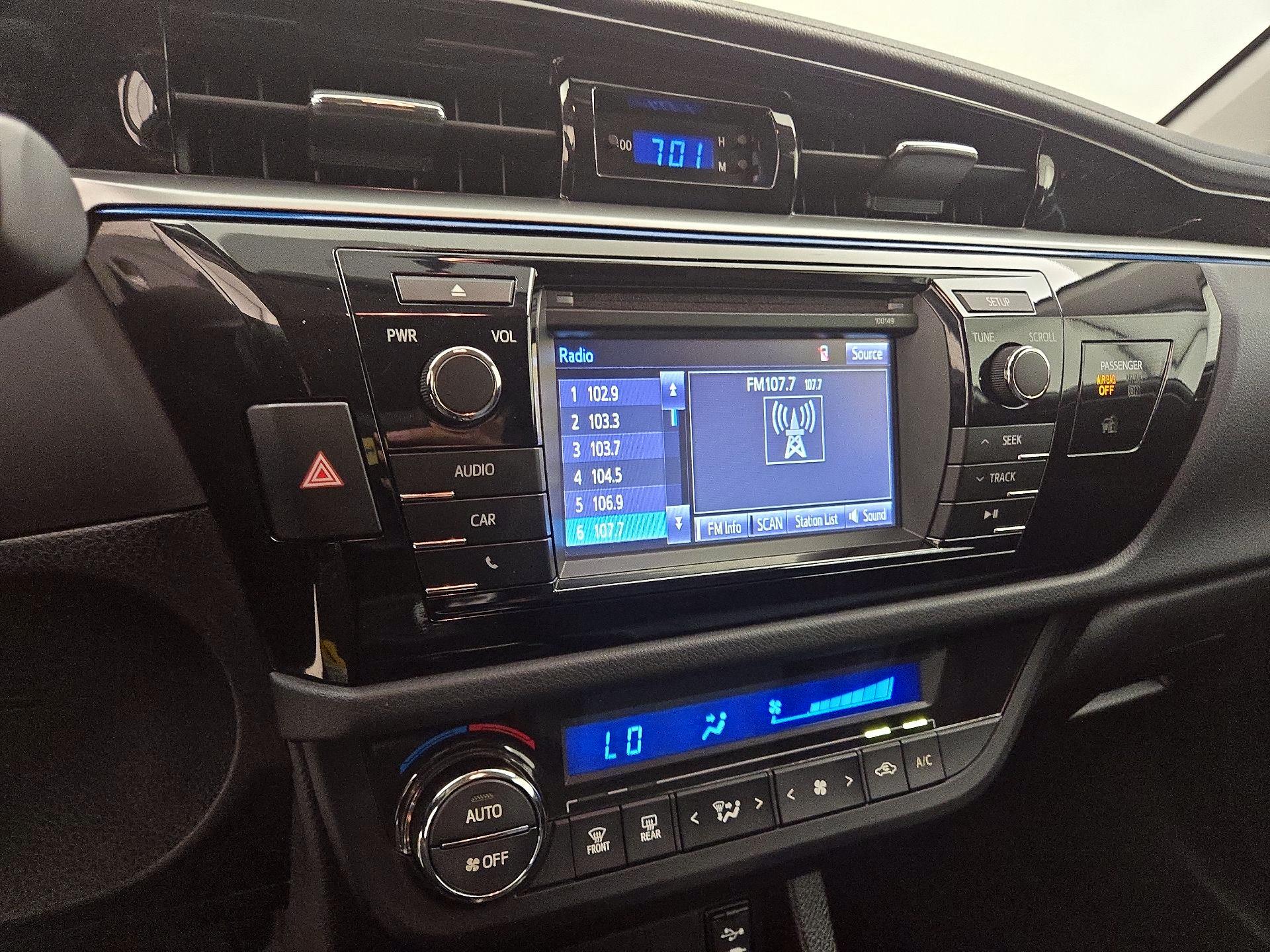 Thumbnail: 2014 Toyota Corolla - 15